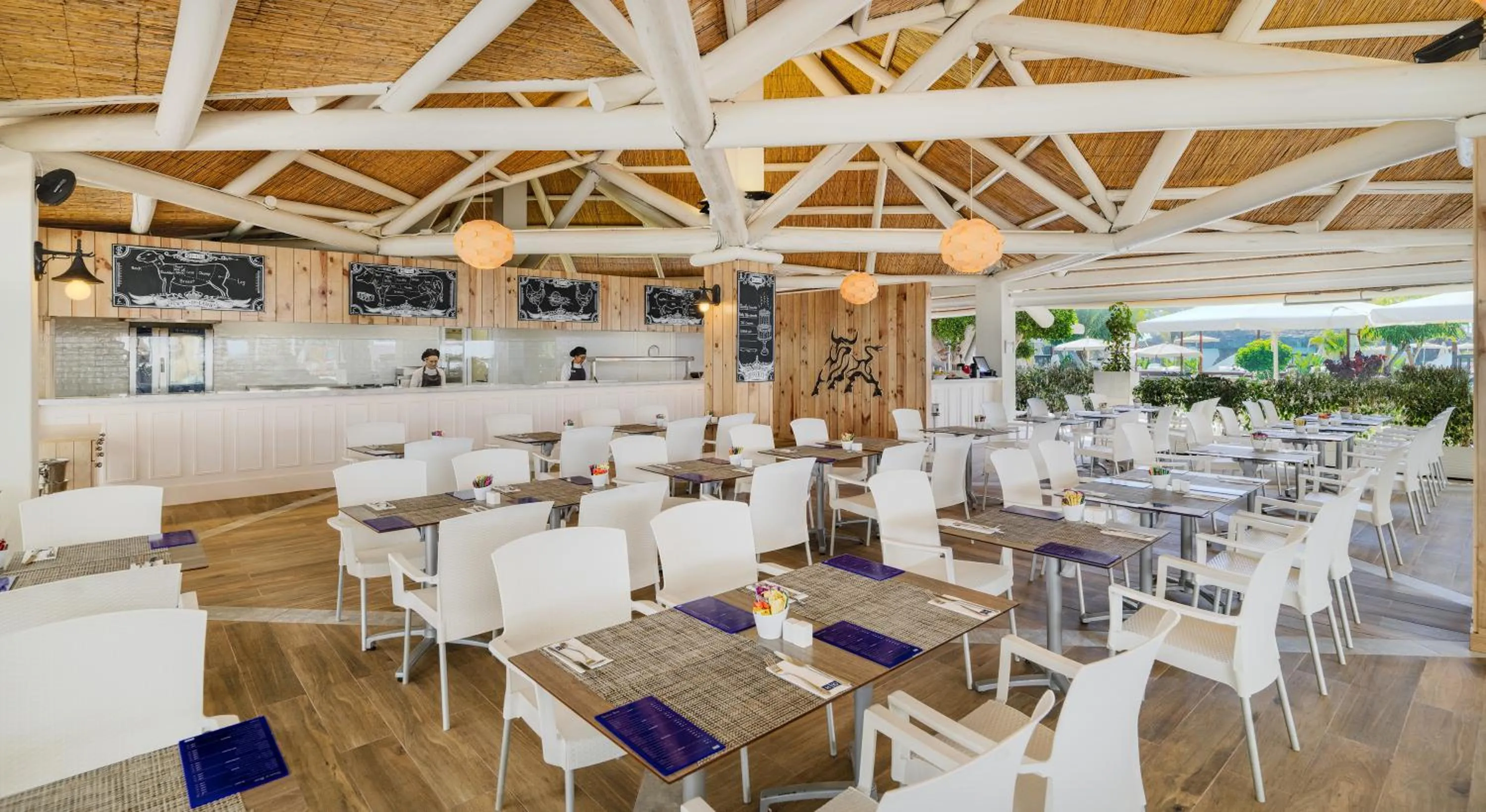 Restaurant/places to eat in H10 Conquistador