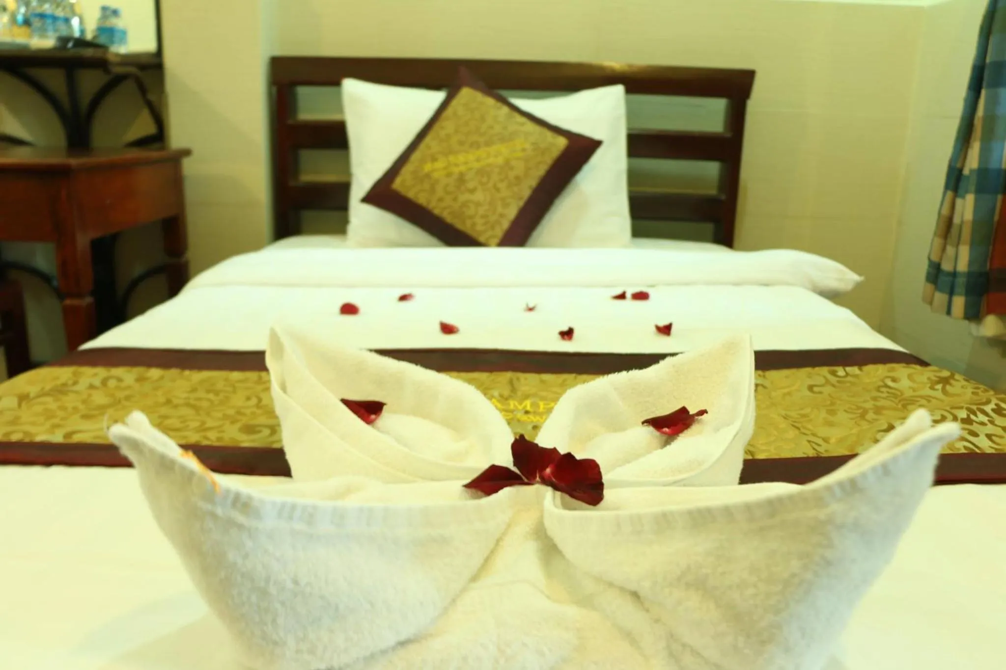 Bed in Mali Namphu Hotel