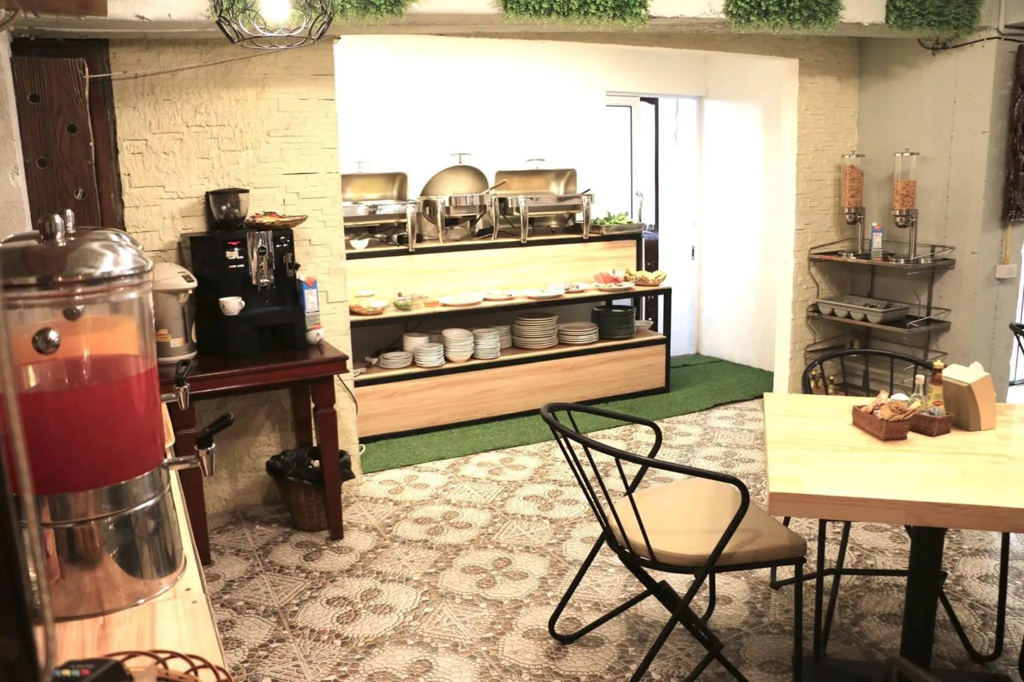 Breakfast in Mali Namphu Hotel