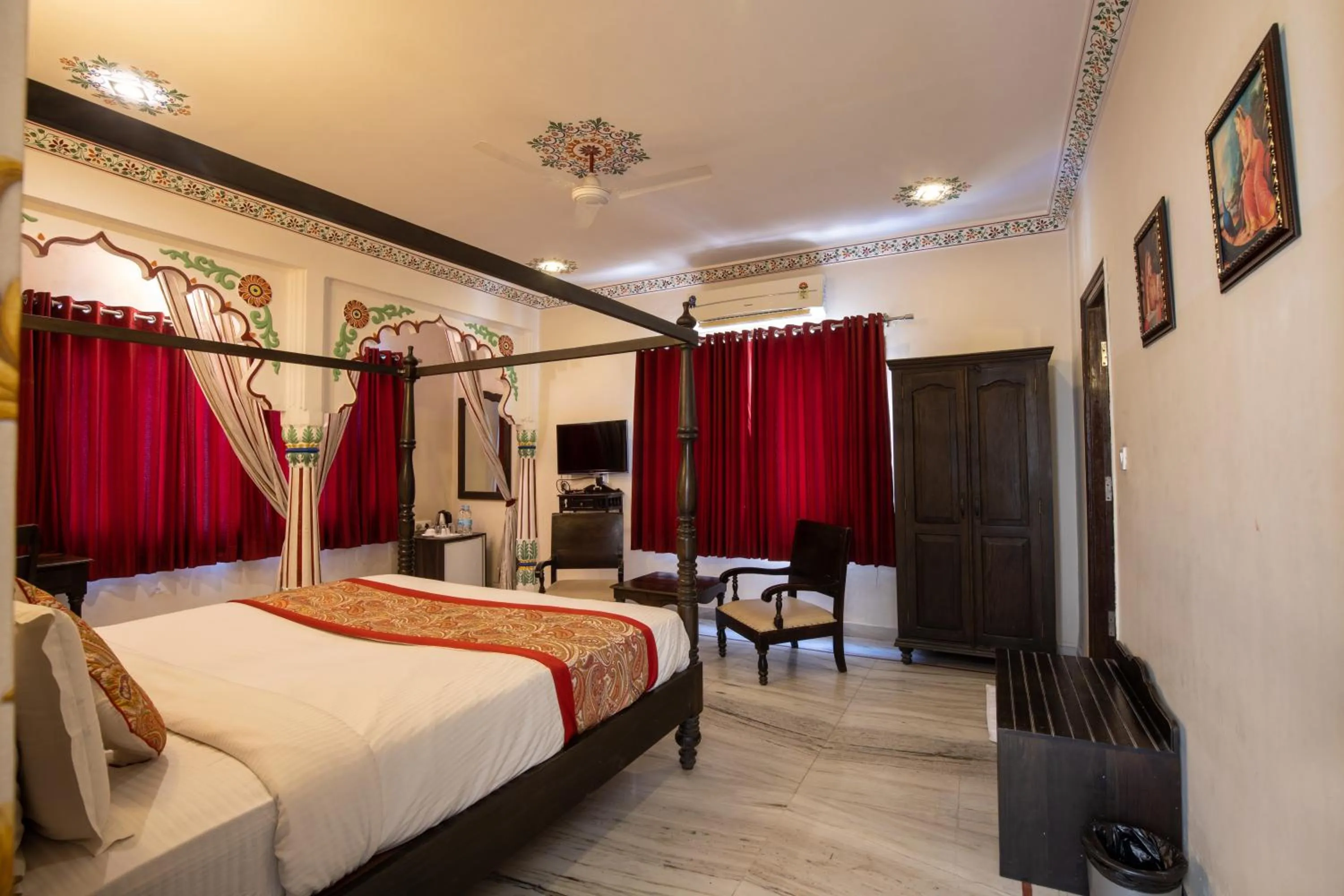 Photo of the whole room in Hotel Royal Pratap Niwas