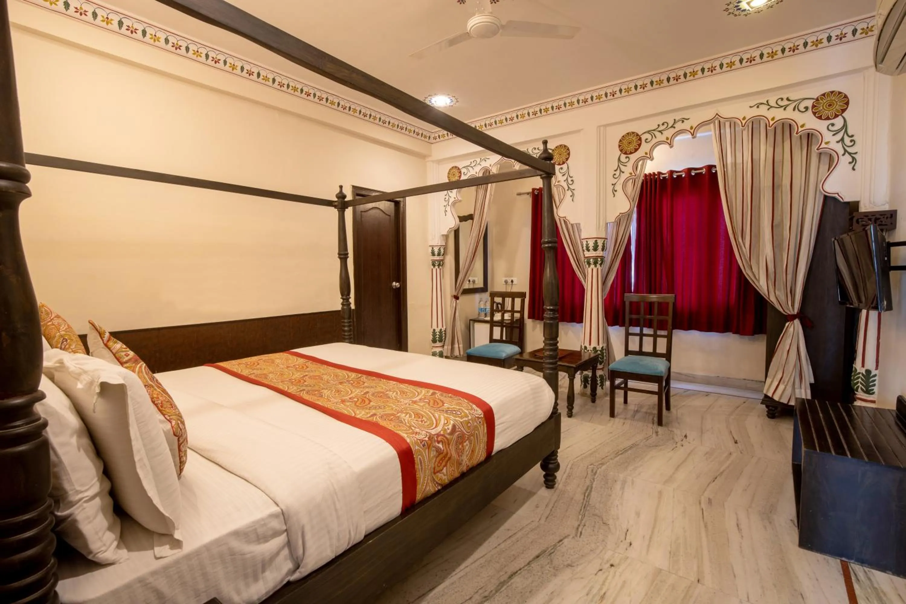 Photo of the whole room in Hotel Royal Pratap Niwas