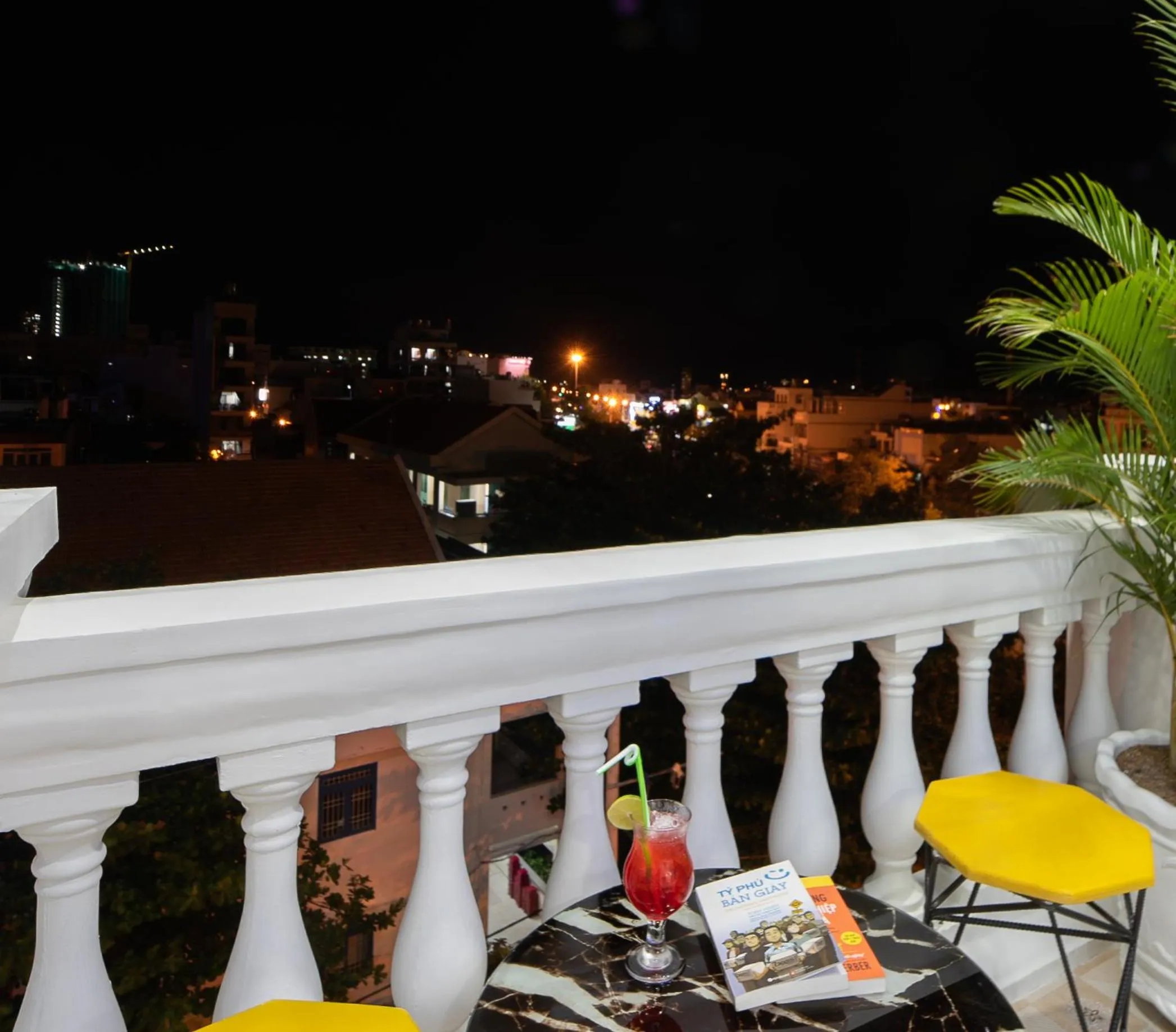 Patio in Uy Dương Hotel & Apartment - Nha Trang