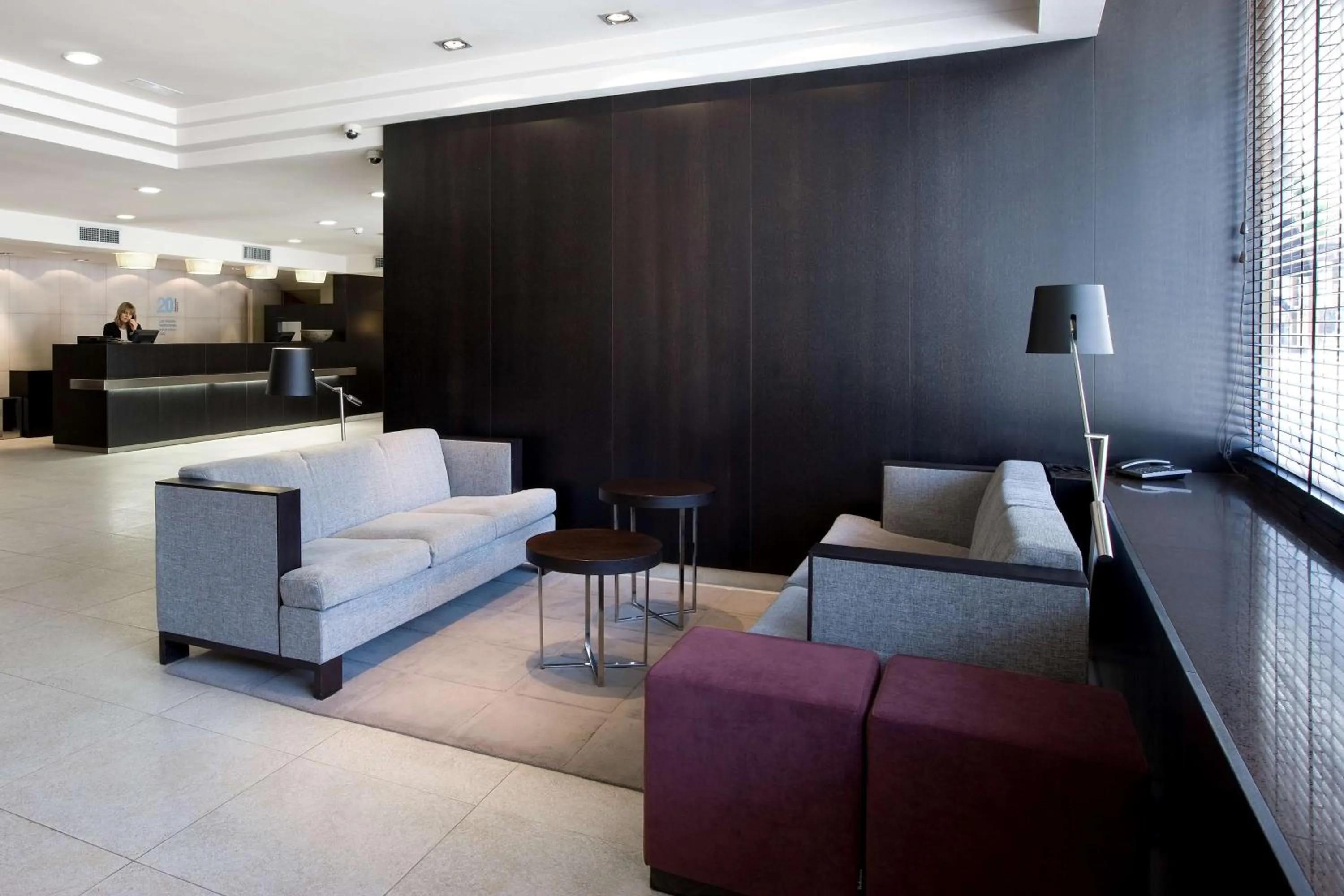 Lobby or reception in NH Lleida Pirineos