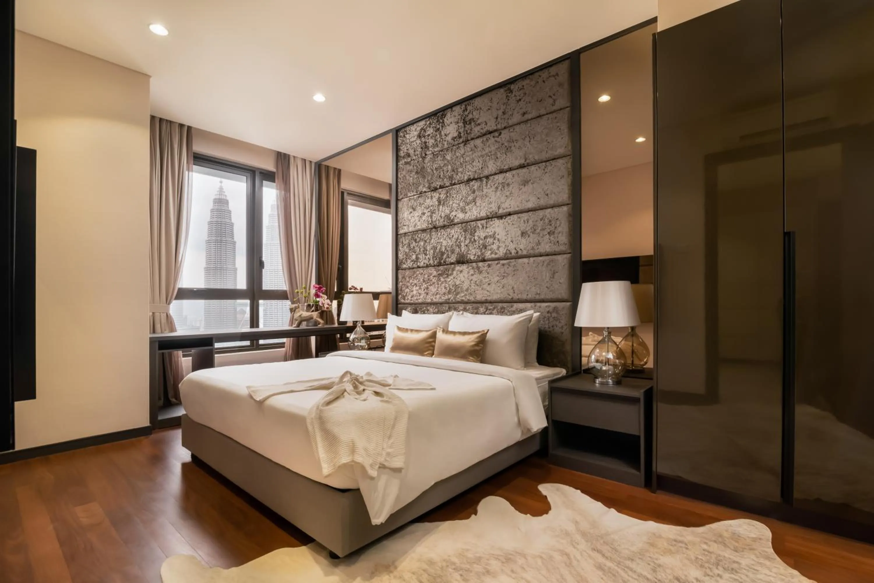 Bedroom, Bed in 8 Kia Peng Residences by Times 8