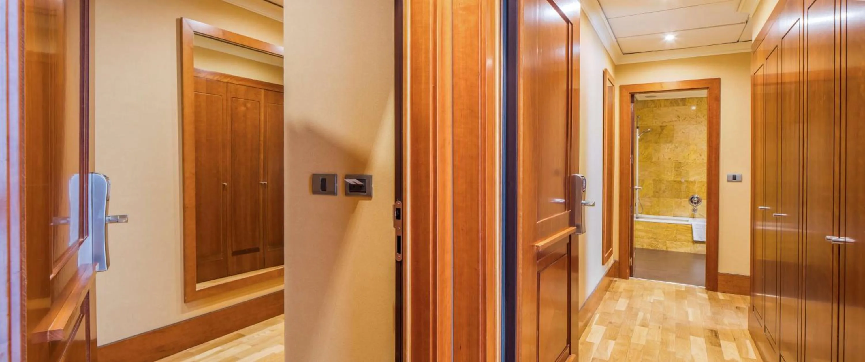 Bedroom in NH Collection Vigo