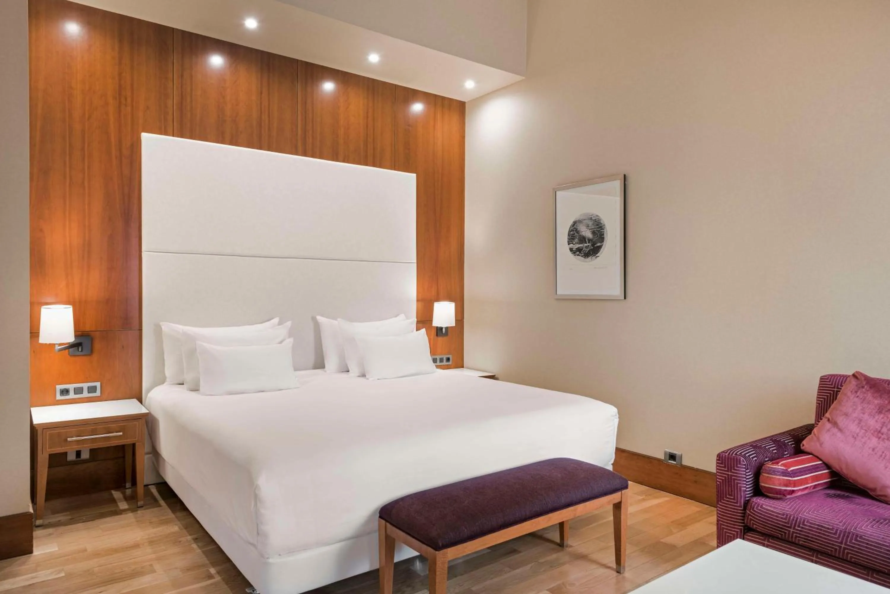 Bedroom, Bed in NH Collection Vigo