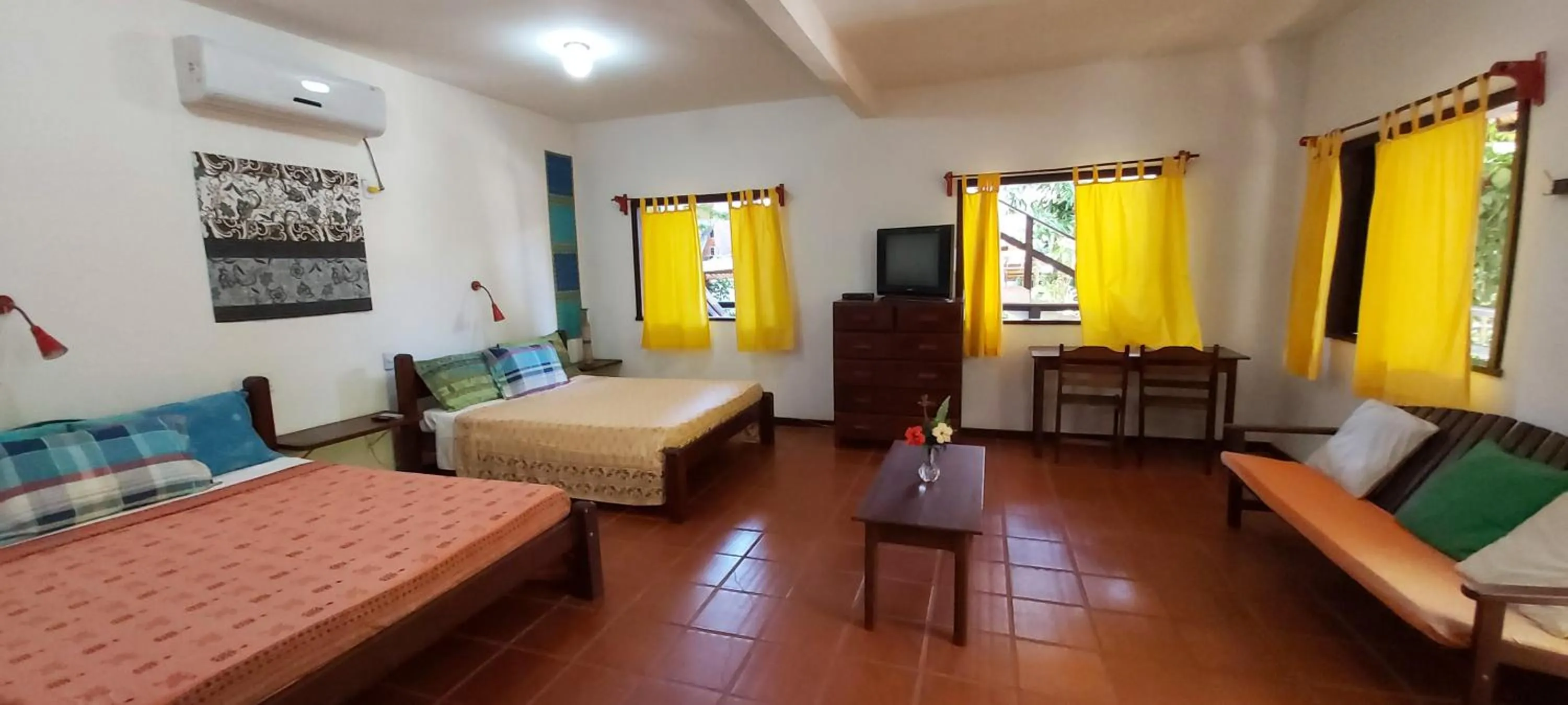 Photo of the whole room, Bed in Pousada Casa da Edinha