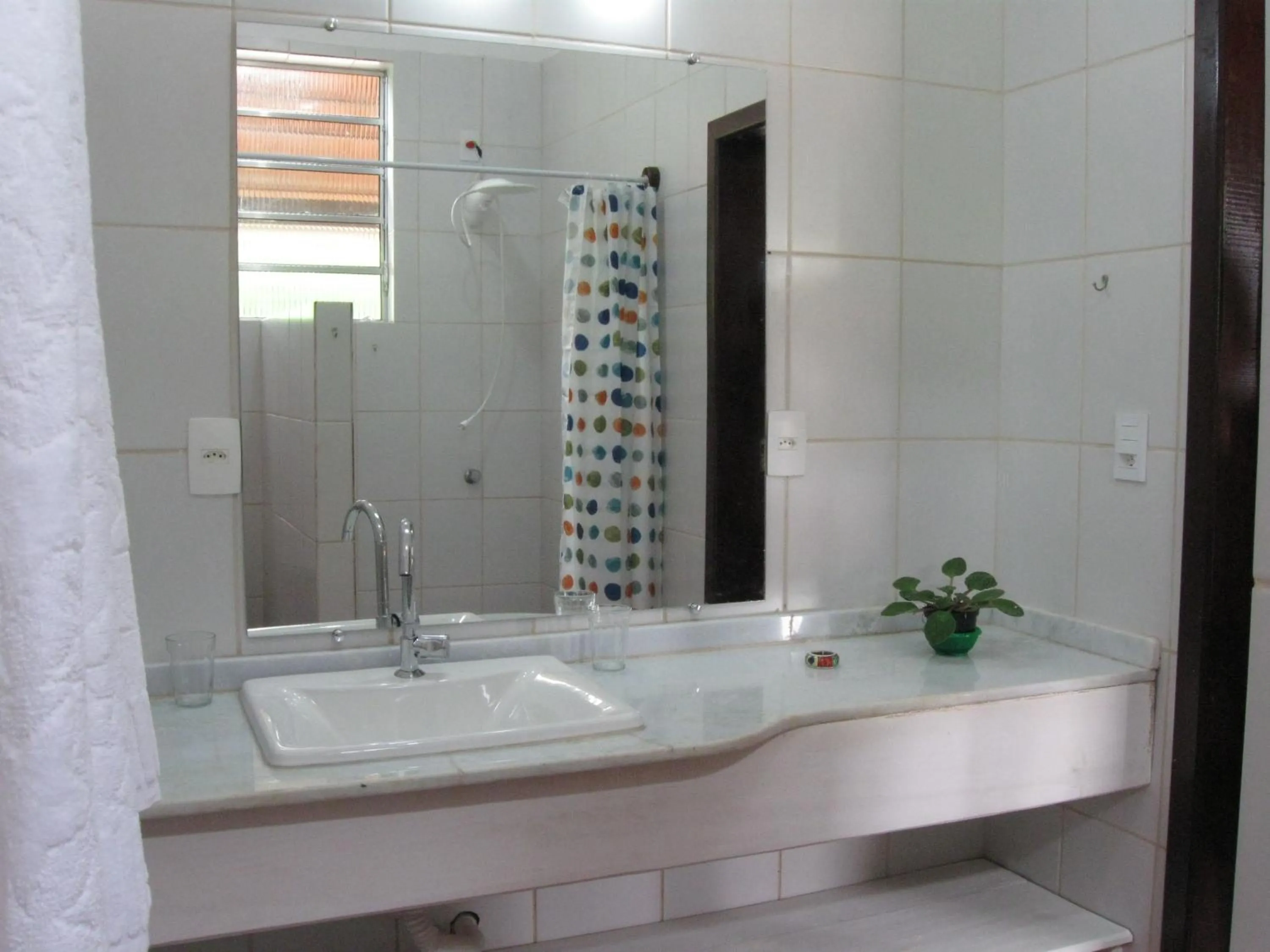 Bathroom in Pousada Casa da Edinha