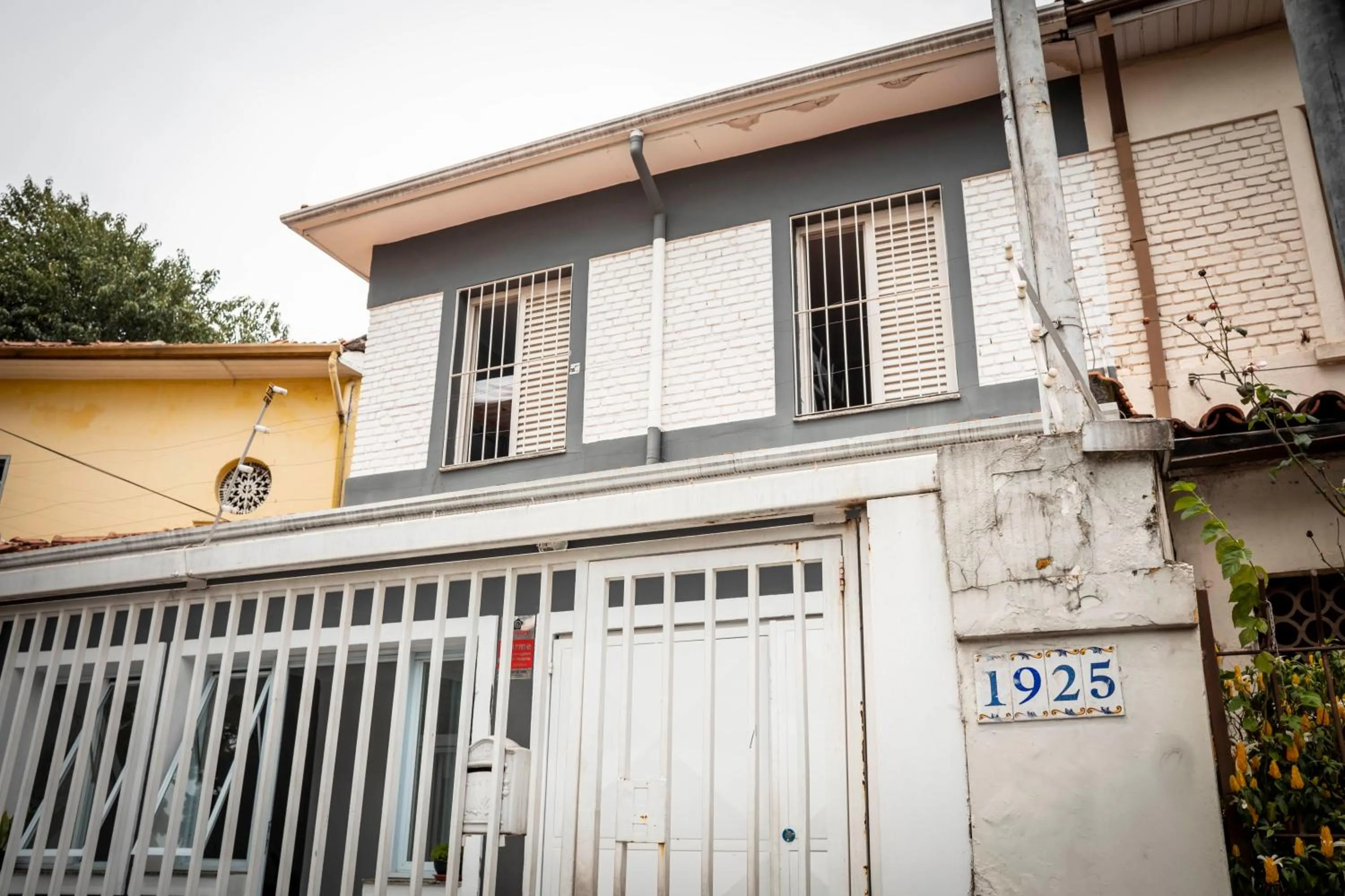 Facade/entrance in Casa Ecotrips Barra Funda - Hostel
