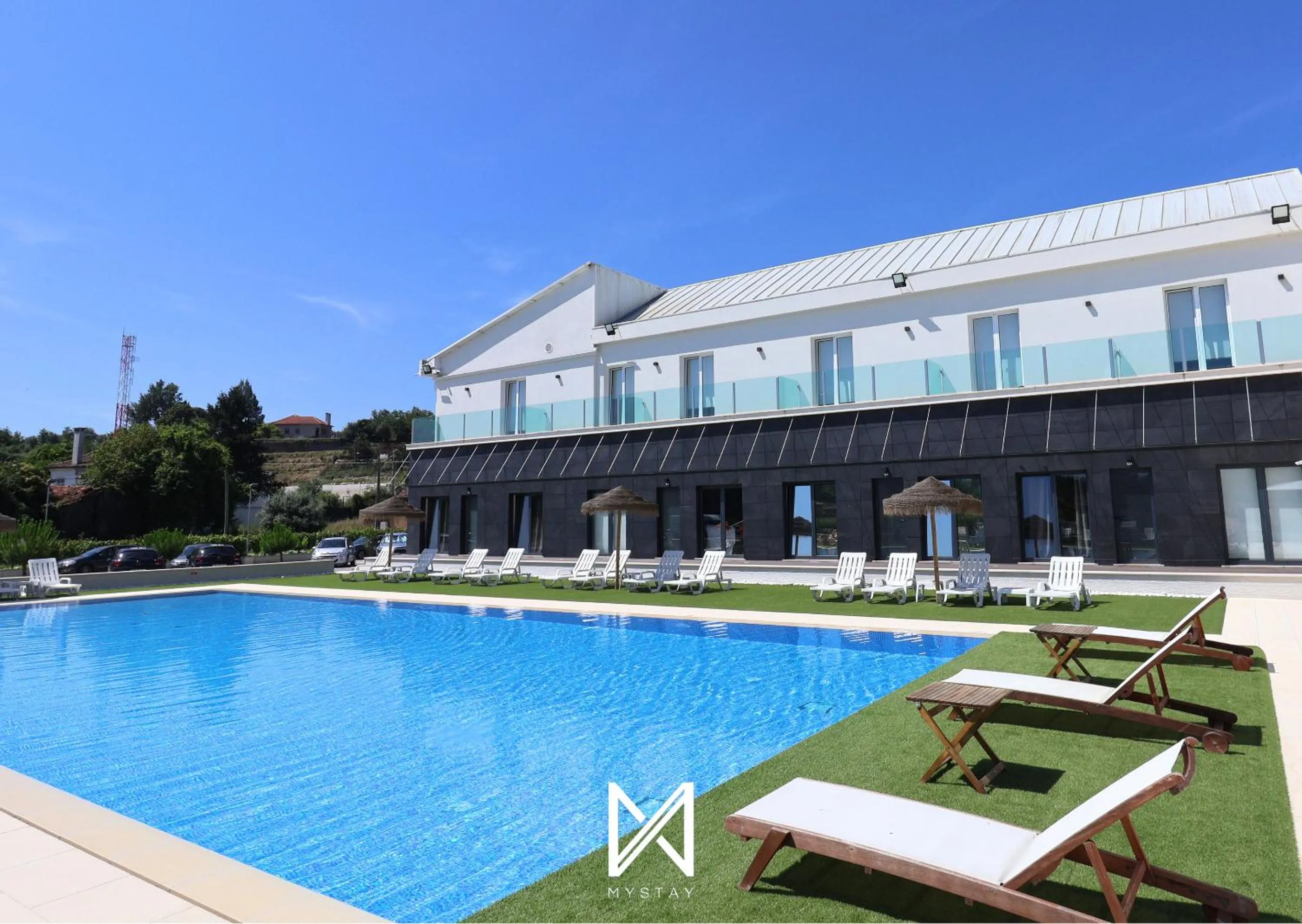 Swimming pool in Hotel Lena Village