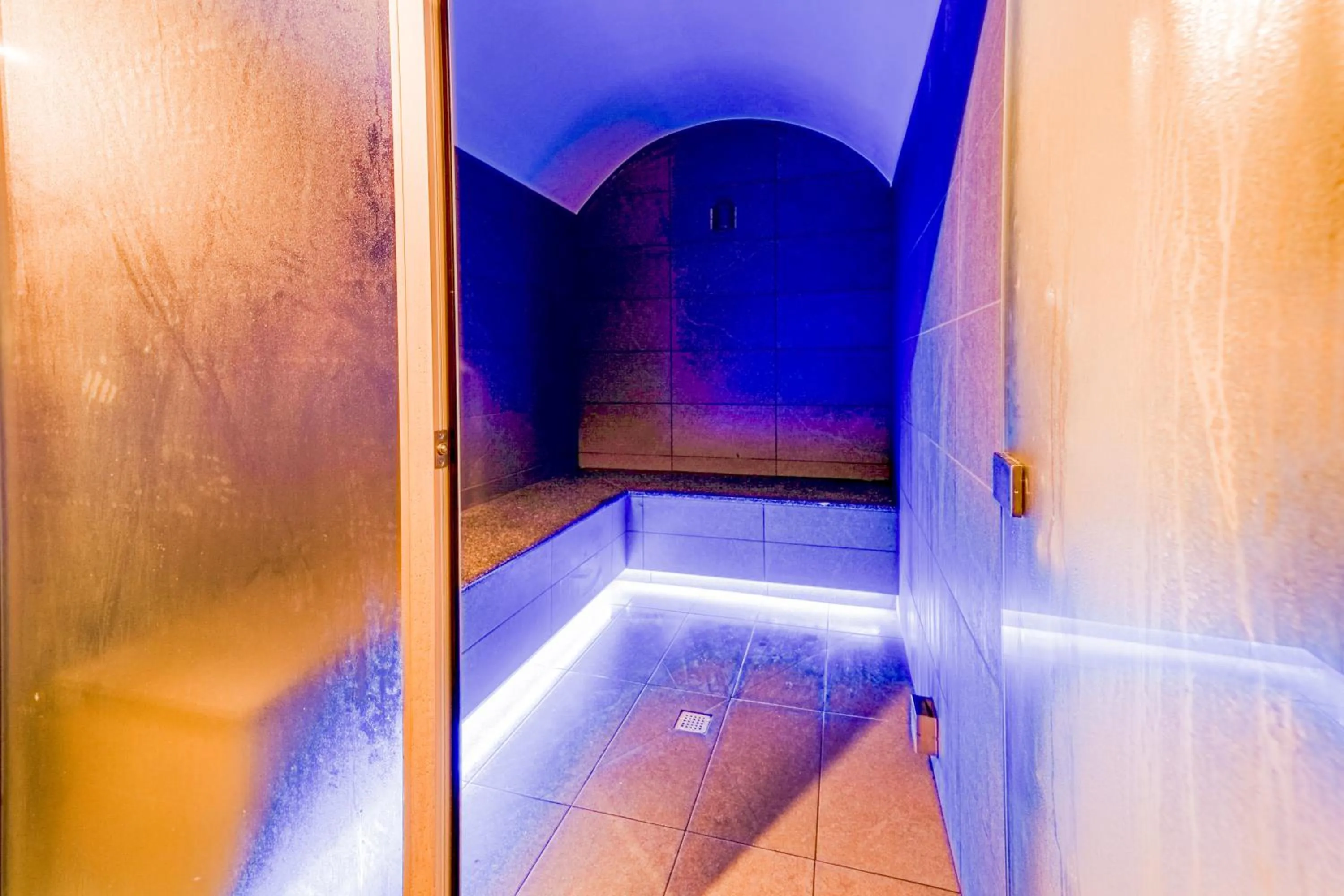 Sauna in Lena Village Hotel and Spa