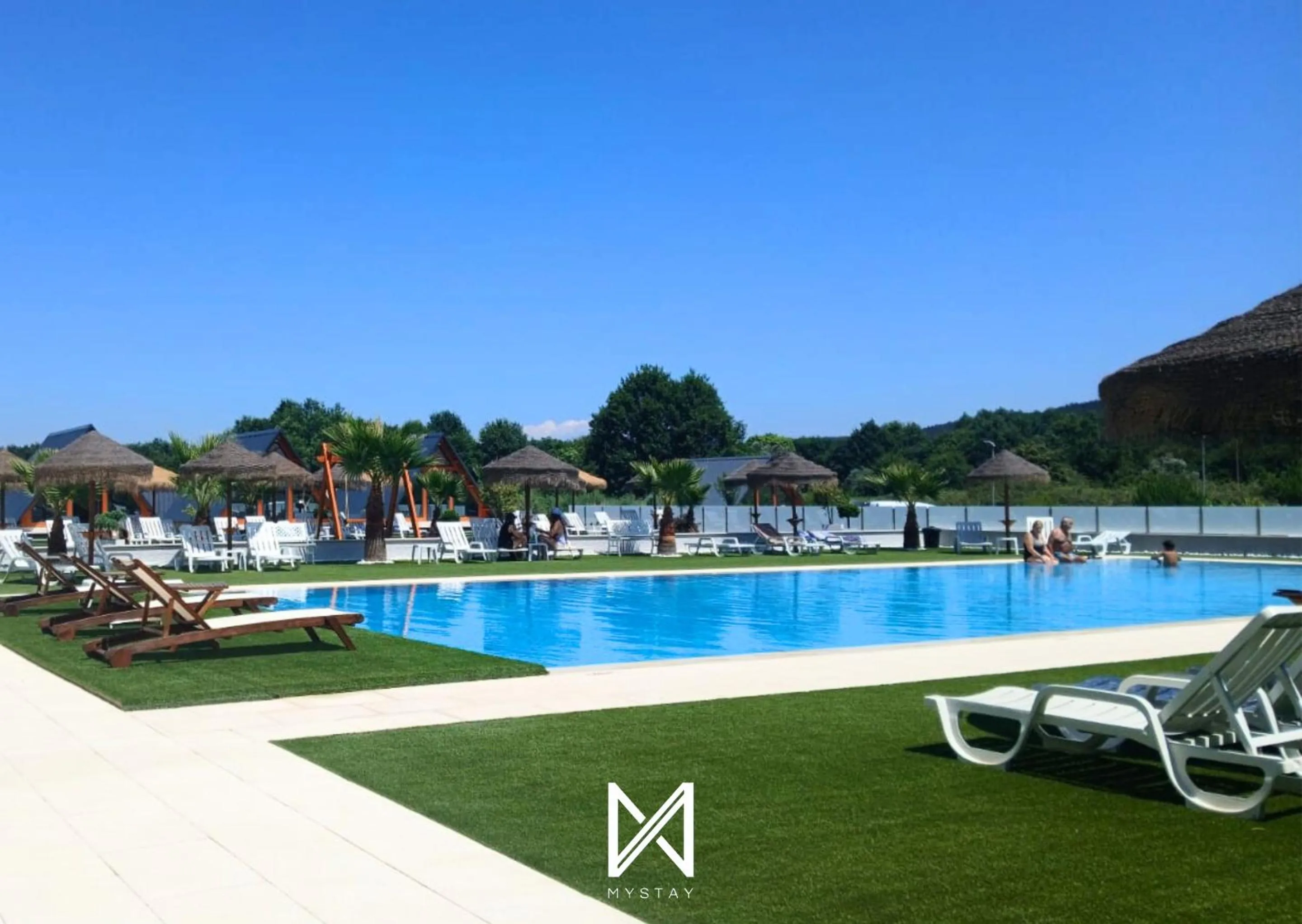 Swimming pool in Hotel Lena Village