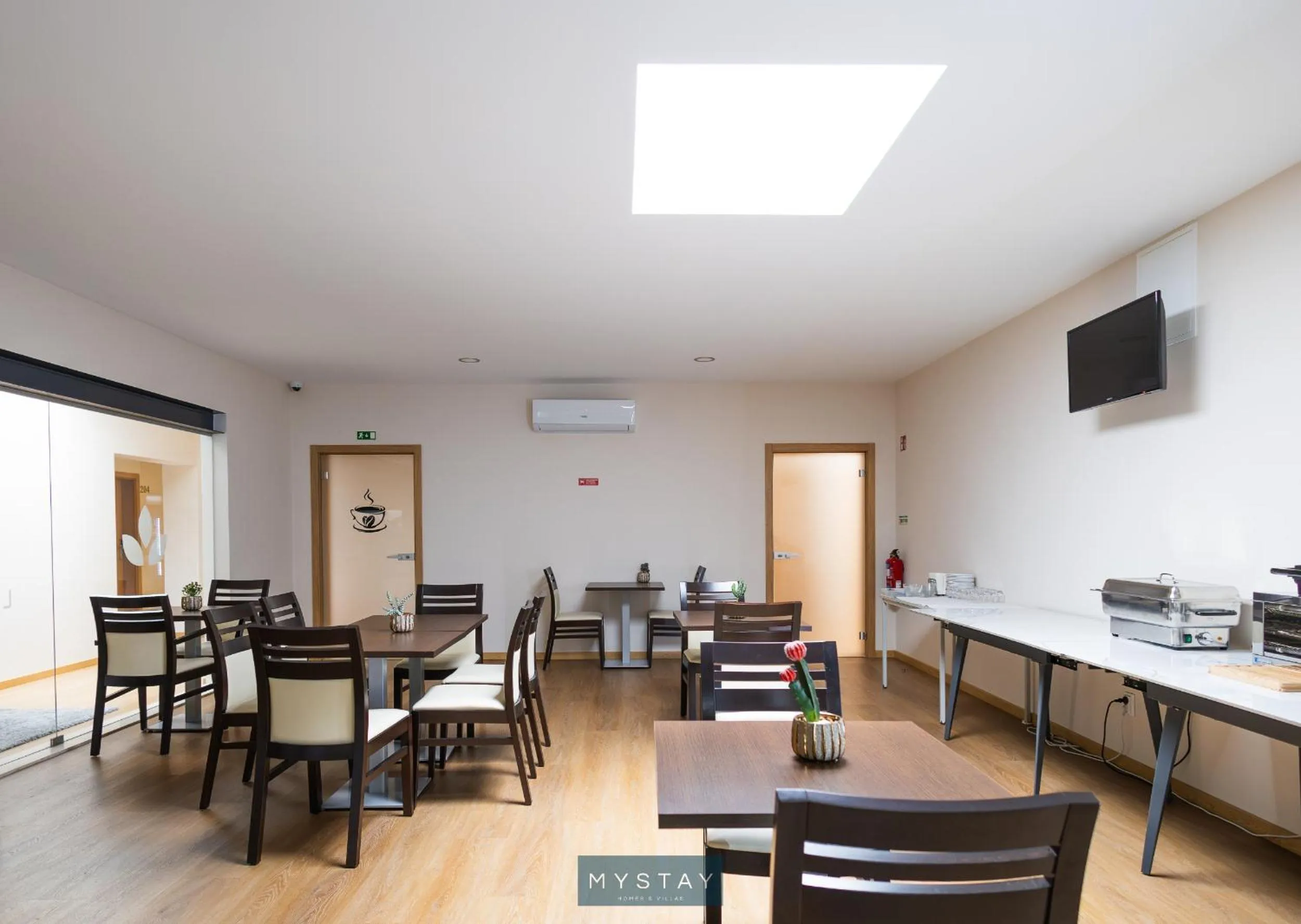 Breakfast in Hotel Lena Village