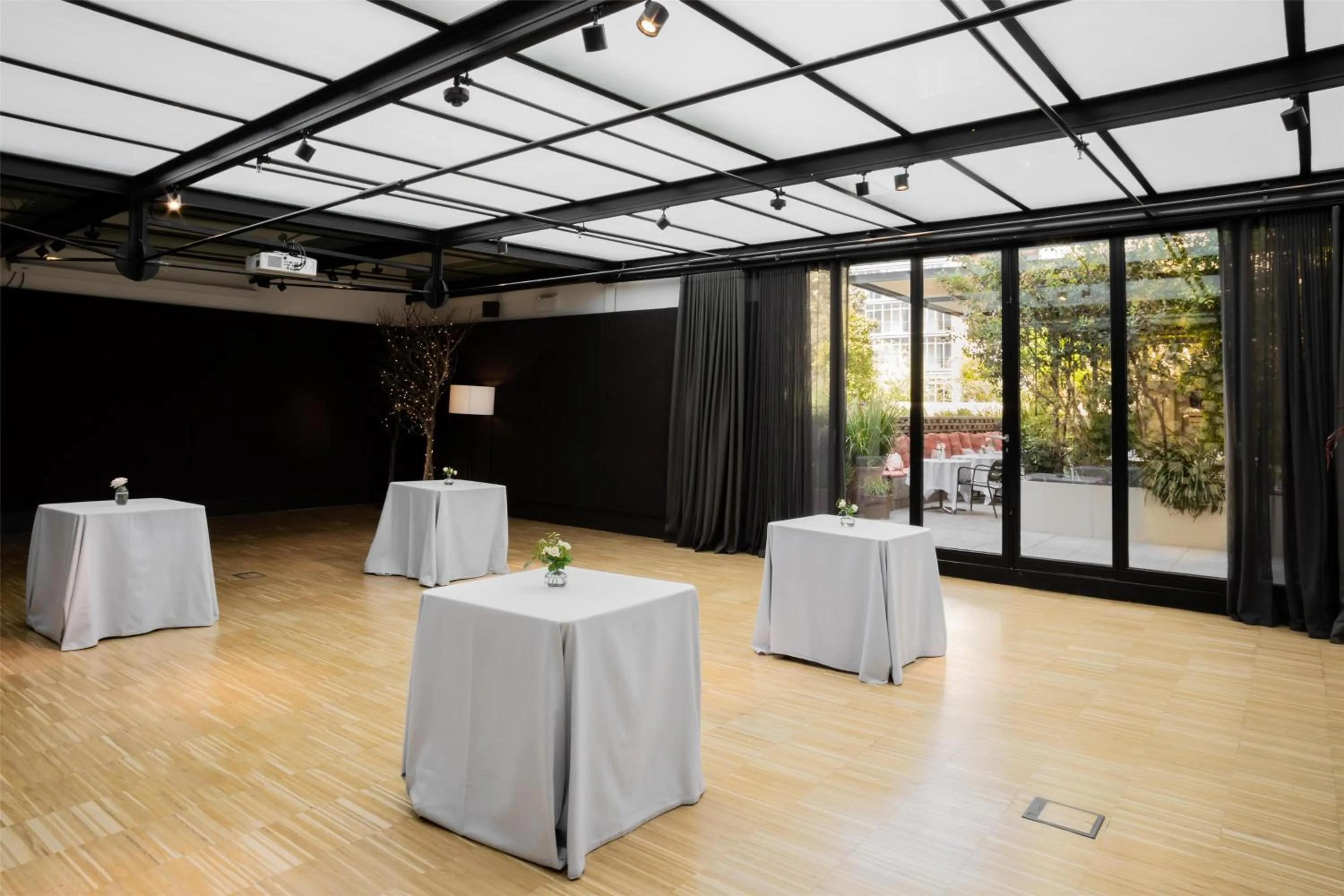 Meeting/conference room in Alexandra Barcelona Hotel, Curio Collection by Hilton
