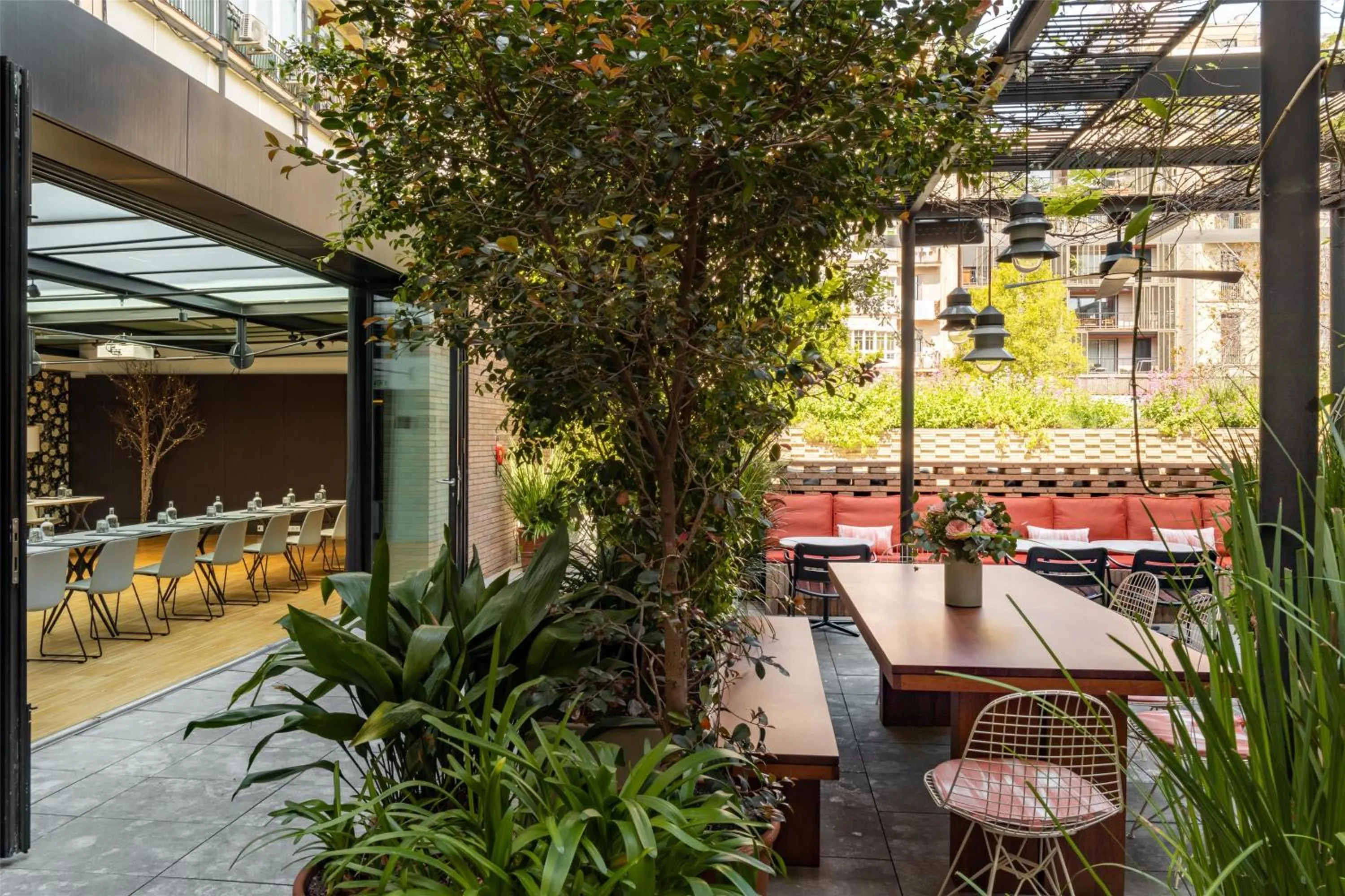 Meeting/conference room in Alexandra Barcelona Hotel, Curio Collection by Hilton