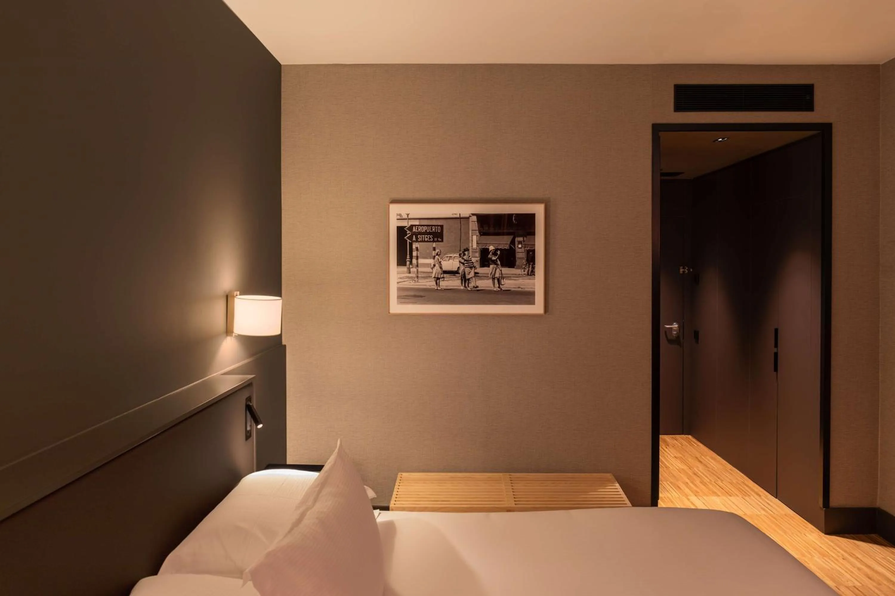 Bed in Alexandra Barcelona Hotel, Curio Collection by Hilton