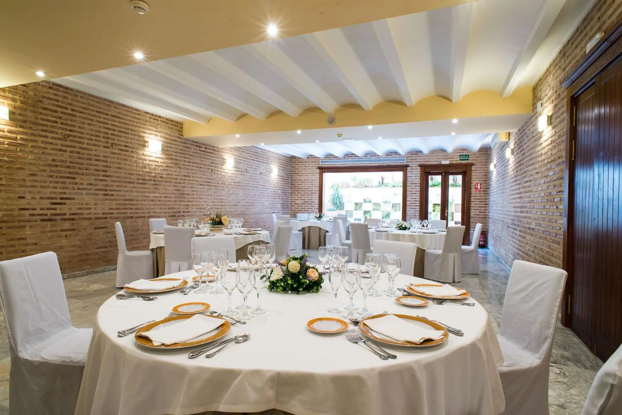 Banquet/Function facilities in Ad Hoc Parque