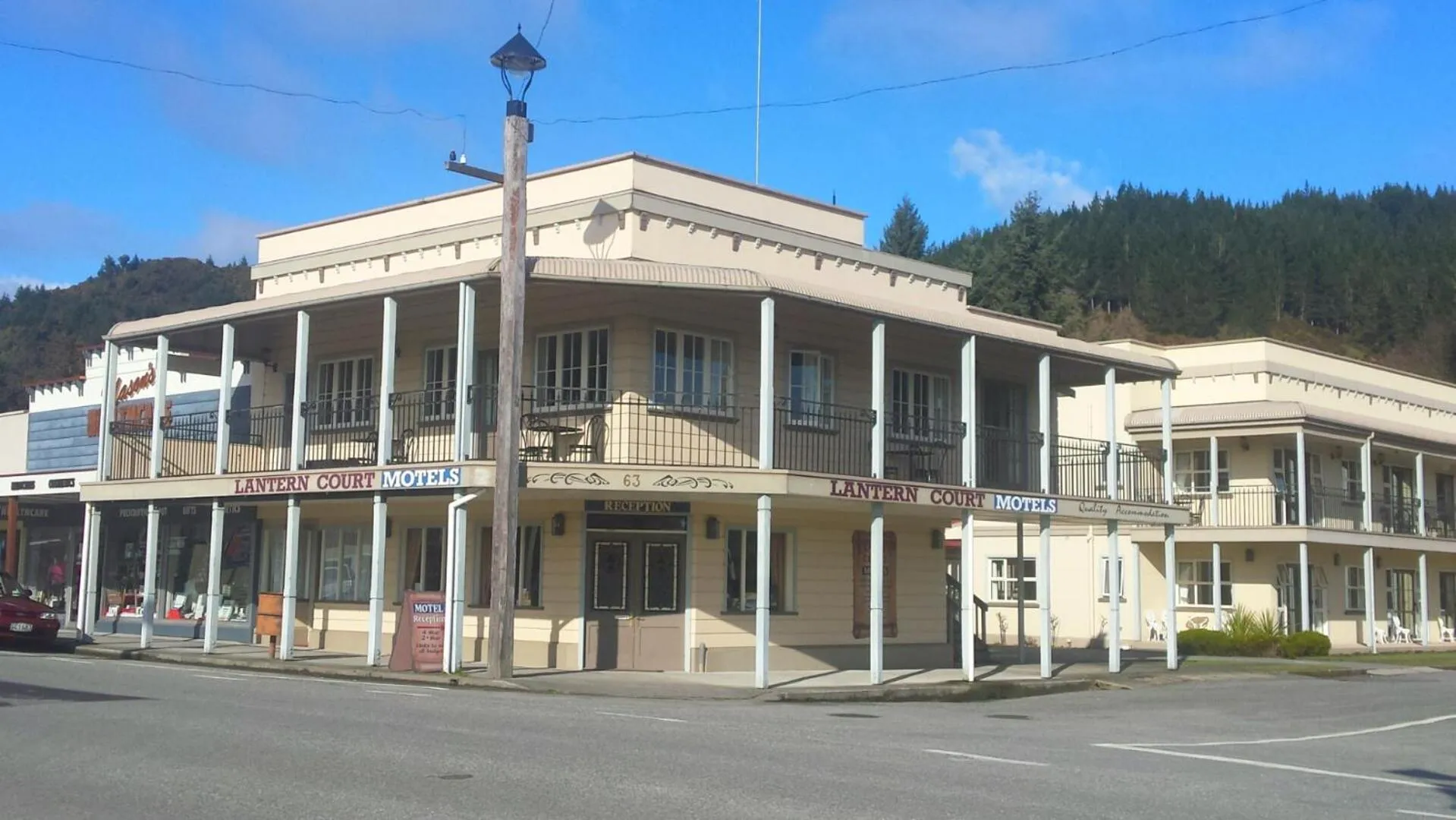 Property building in Lantern Court Motel