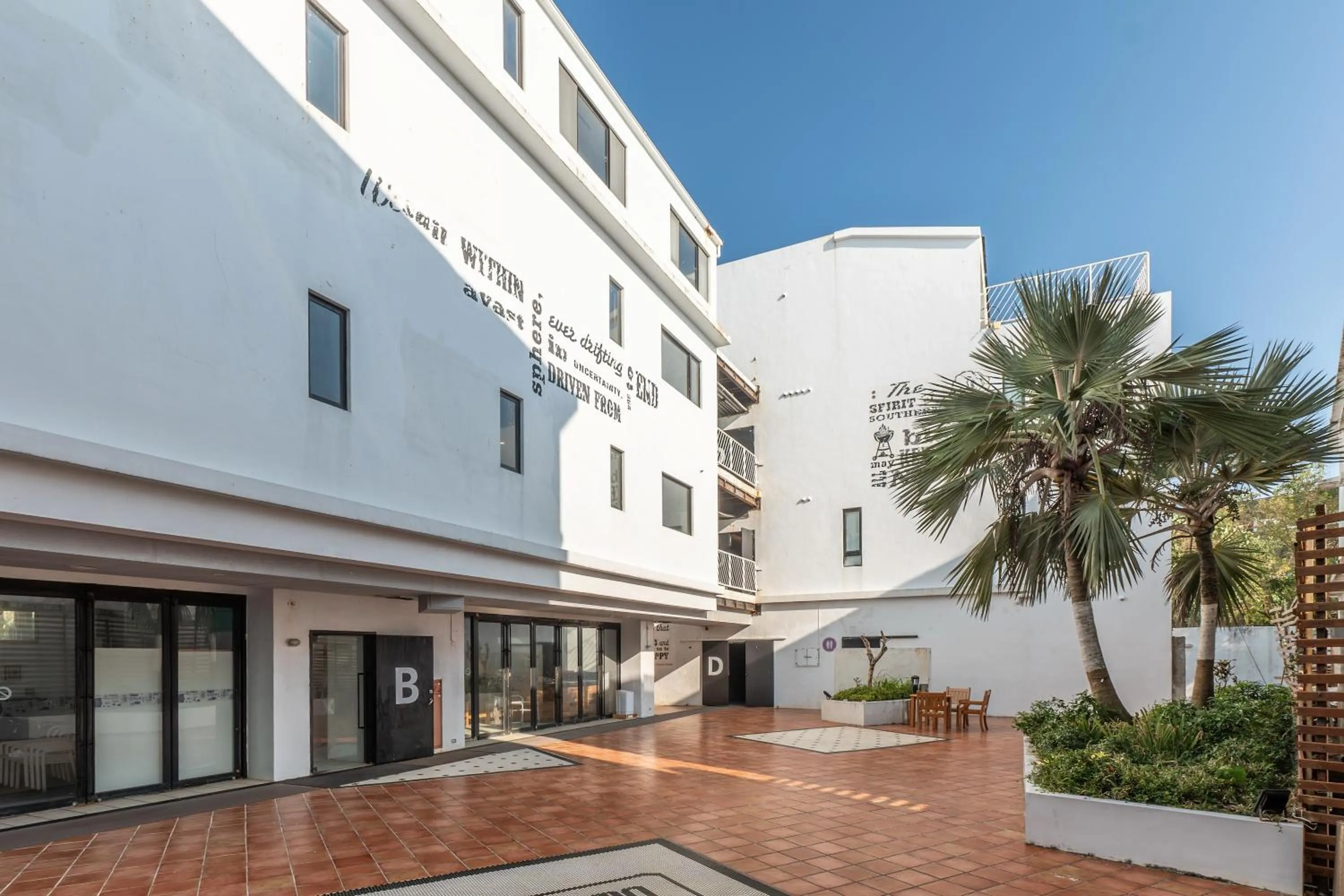 Property building in El Puerto Hotel