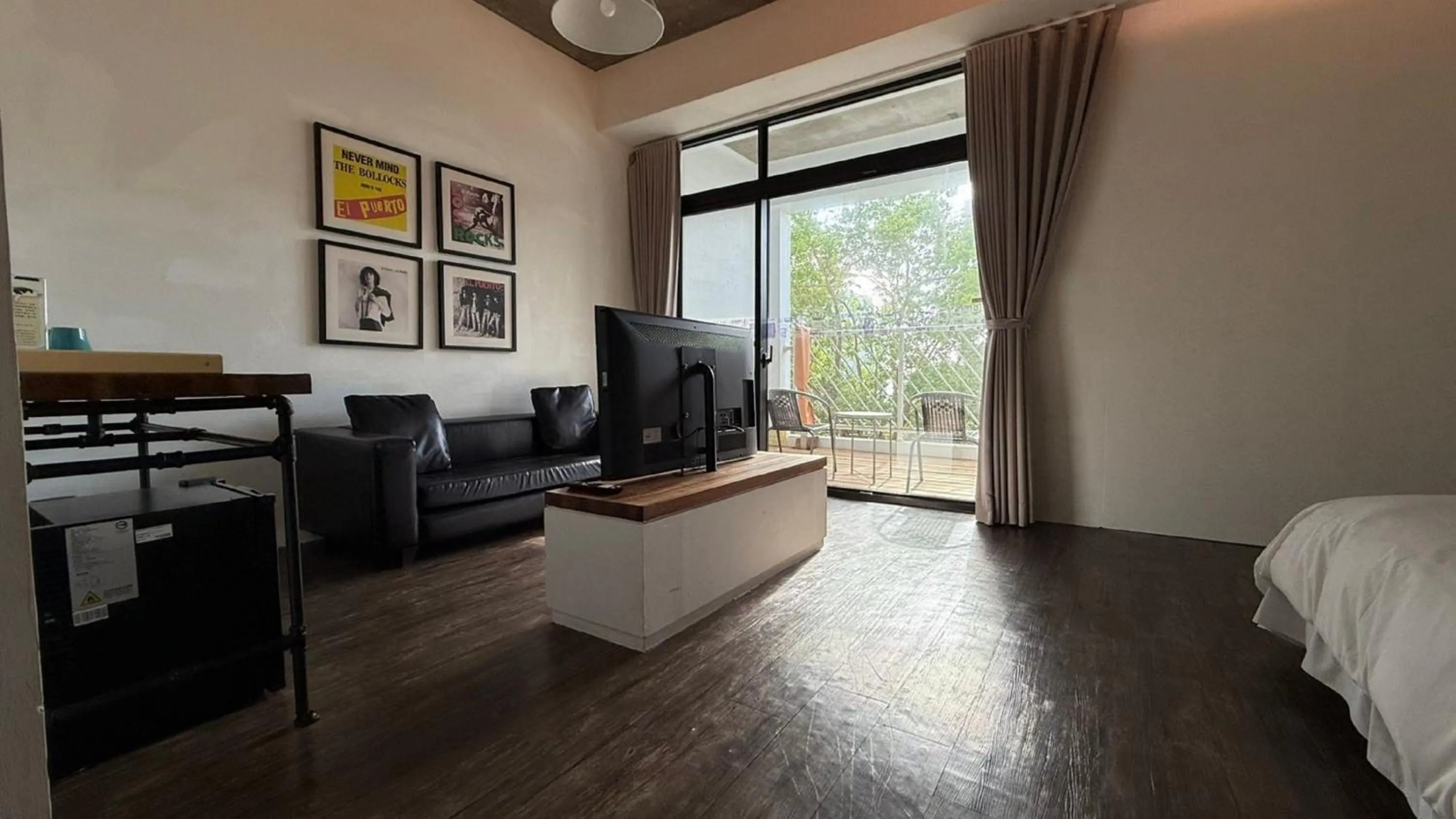 TV and multimedia, Bed in El Puerto Hotel