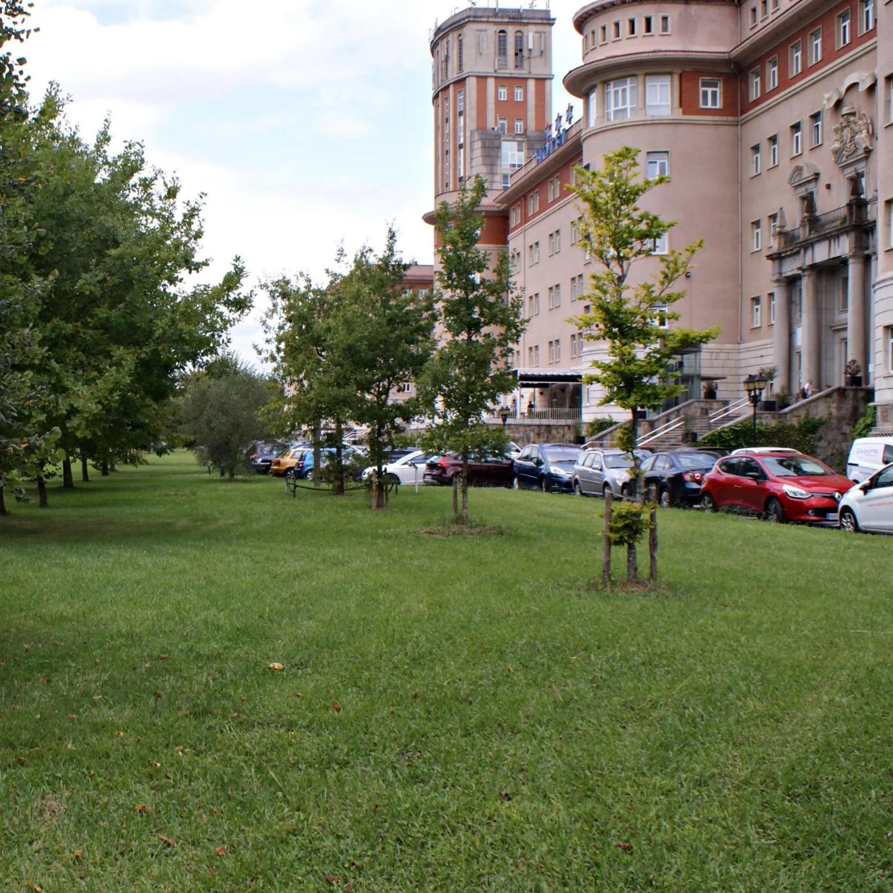 Property building in Hotel Seminario Aeropuerto Bilbao