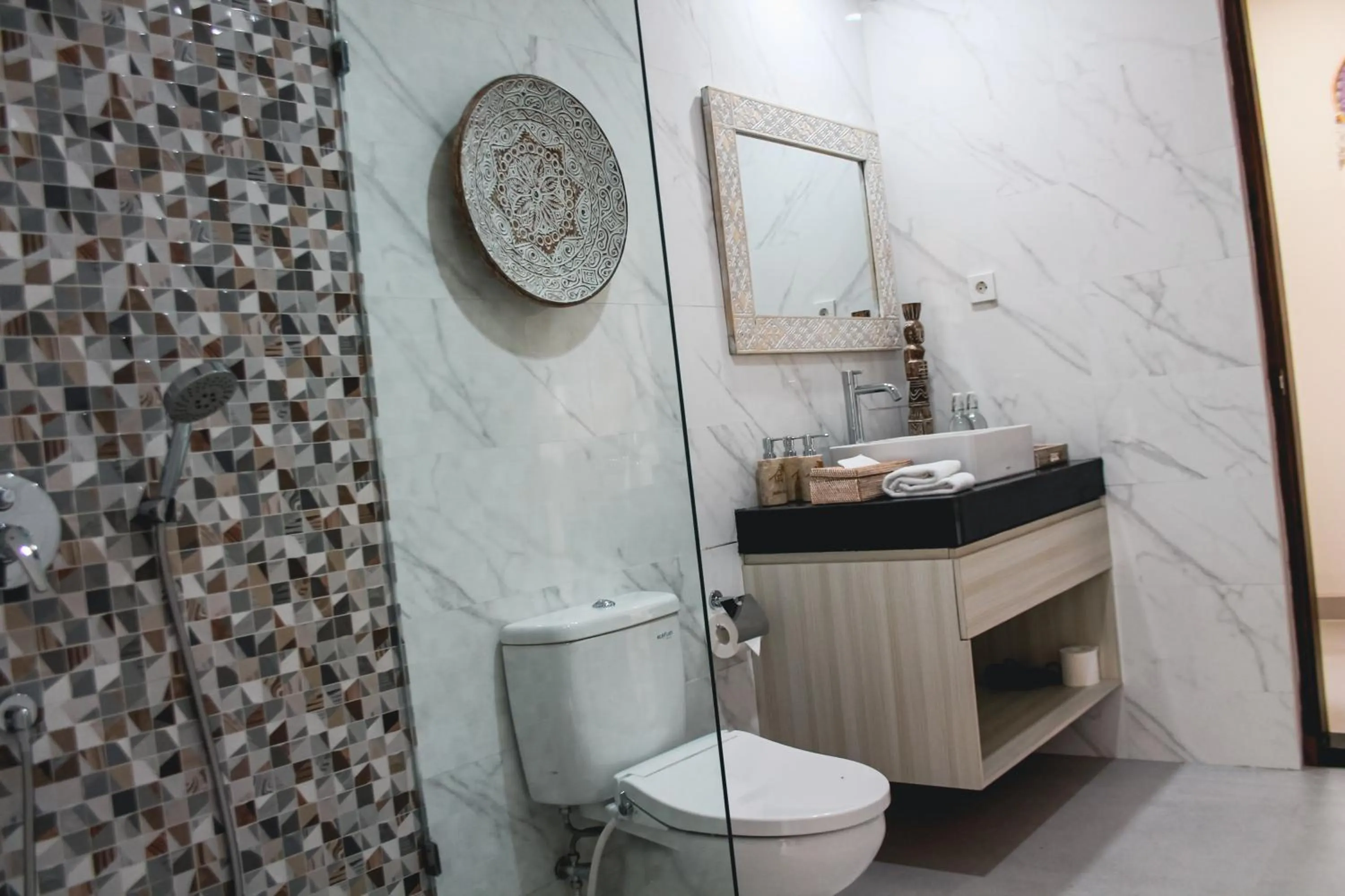 Toilet in Kubu Garden Suites & Villas Nusa Dua