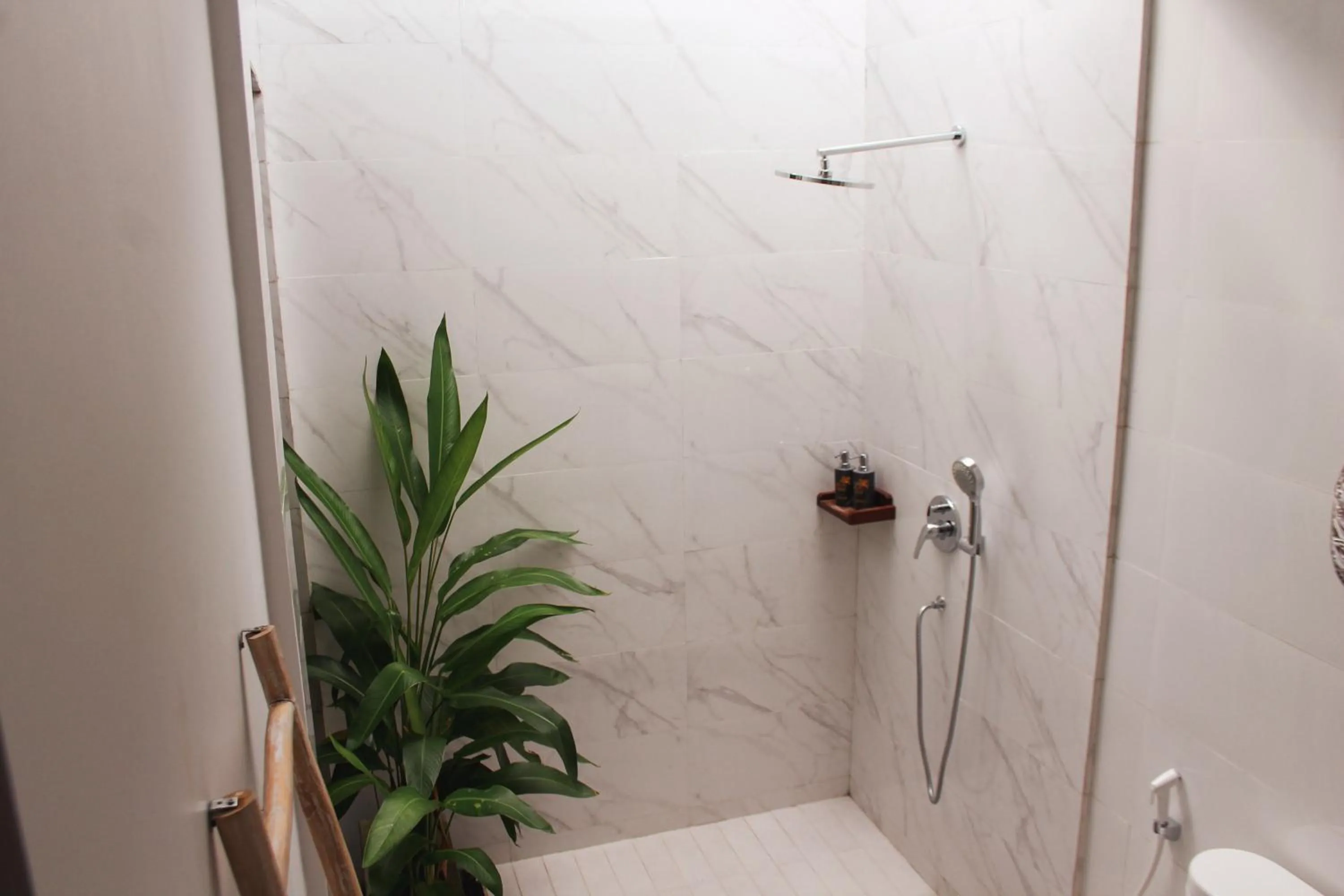 Bathroom in Kubu Garden Suites & Villas Nusa Dua