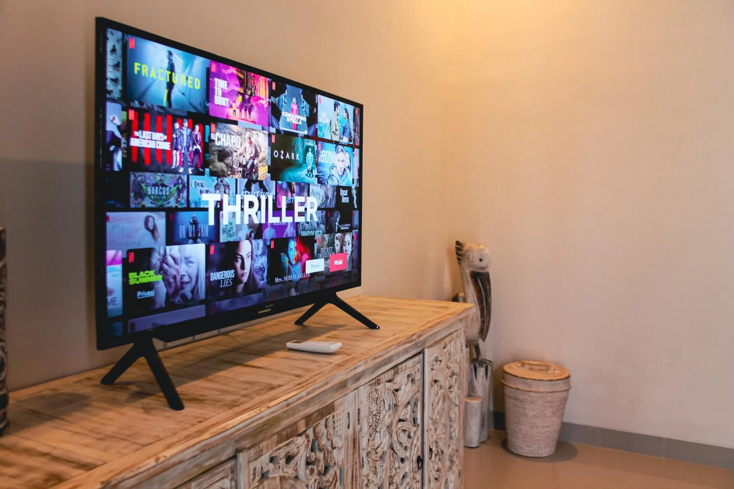 Communal lounge/ TV room in Kubu Garden Suites & Villas Nusa Dua