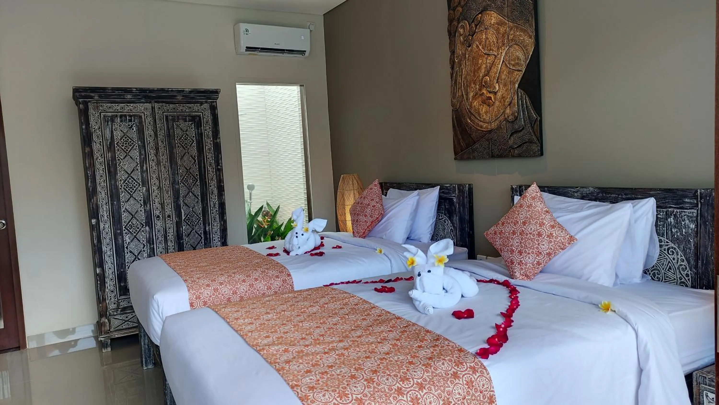 Bed in Kubu Garden Suites & Villas Nusa Dua