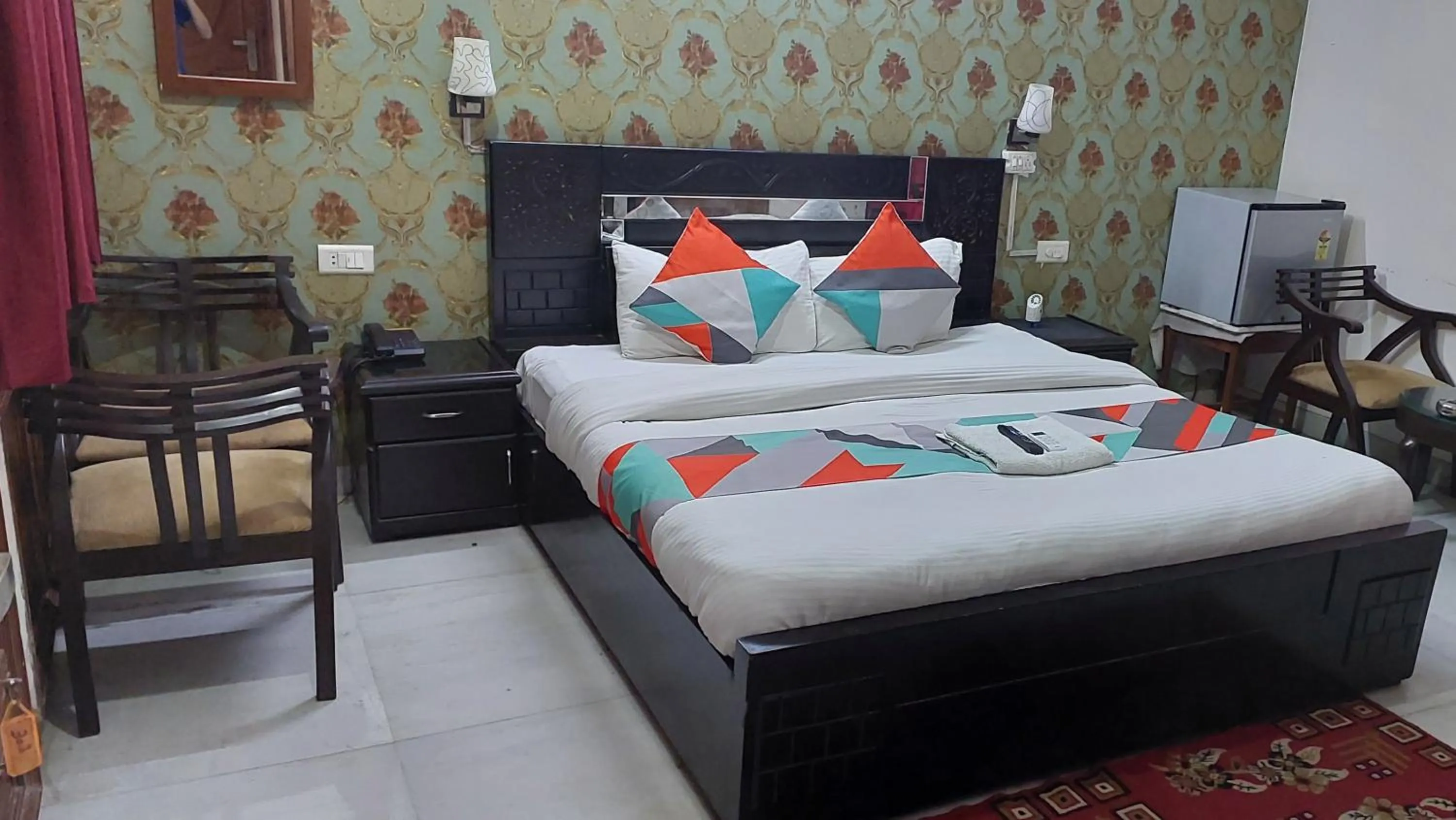Bedroom, Bed in Hotel Ashray Noida