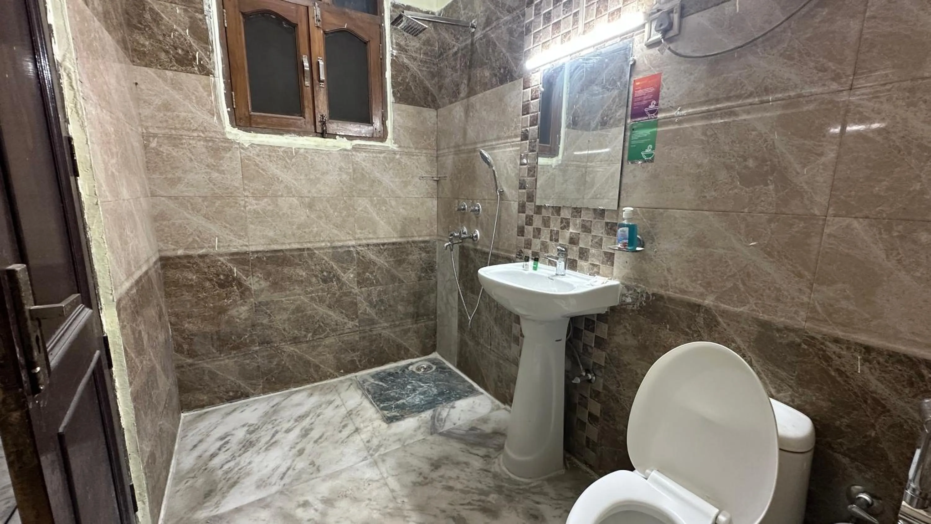 Shower in Hotel Ashray Noida