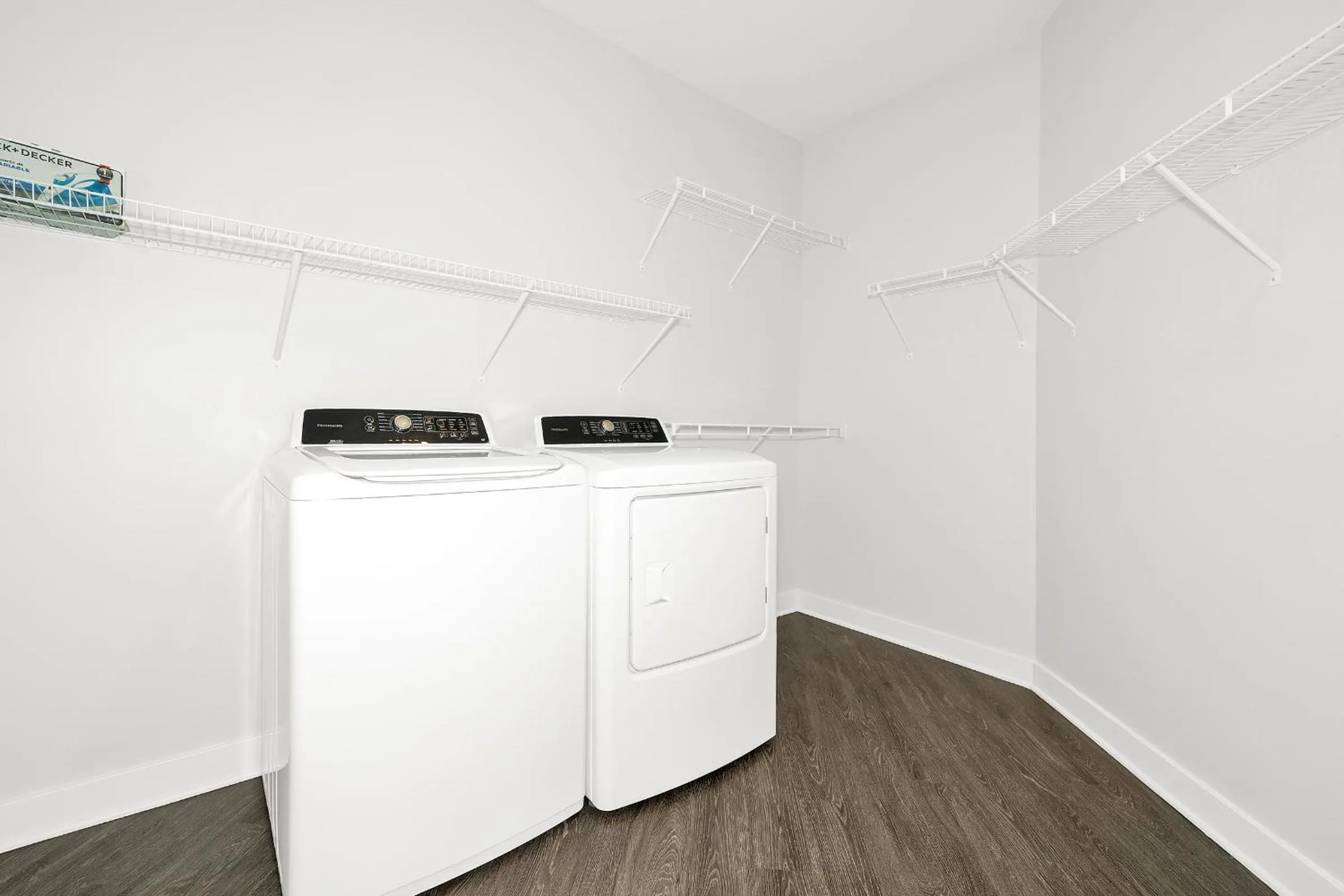 wardrobe in Contemporary 1 BDRM Apt with Pool Parking Gym