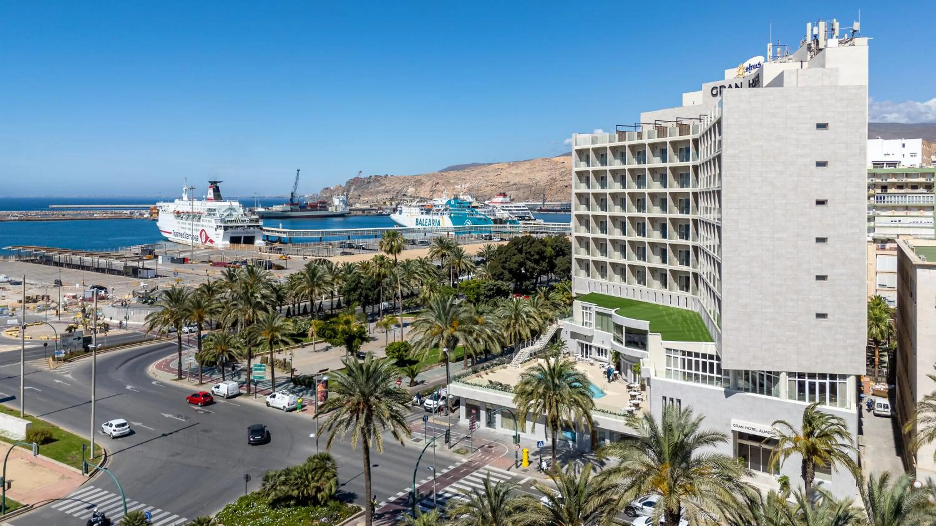 Property building in Ohtels Gran Hotel Almeria