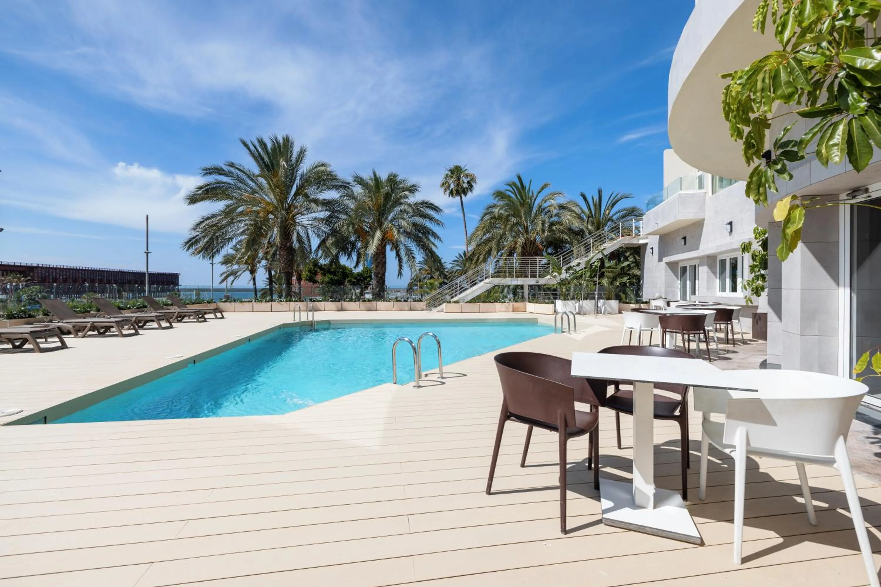 Swimming pool in Ohtels Gran Hotel Almeria