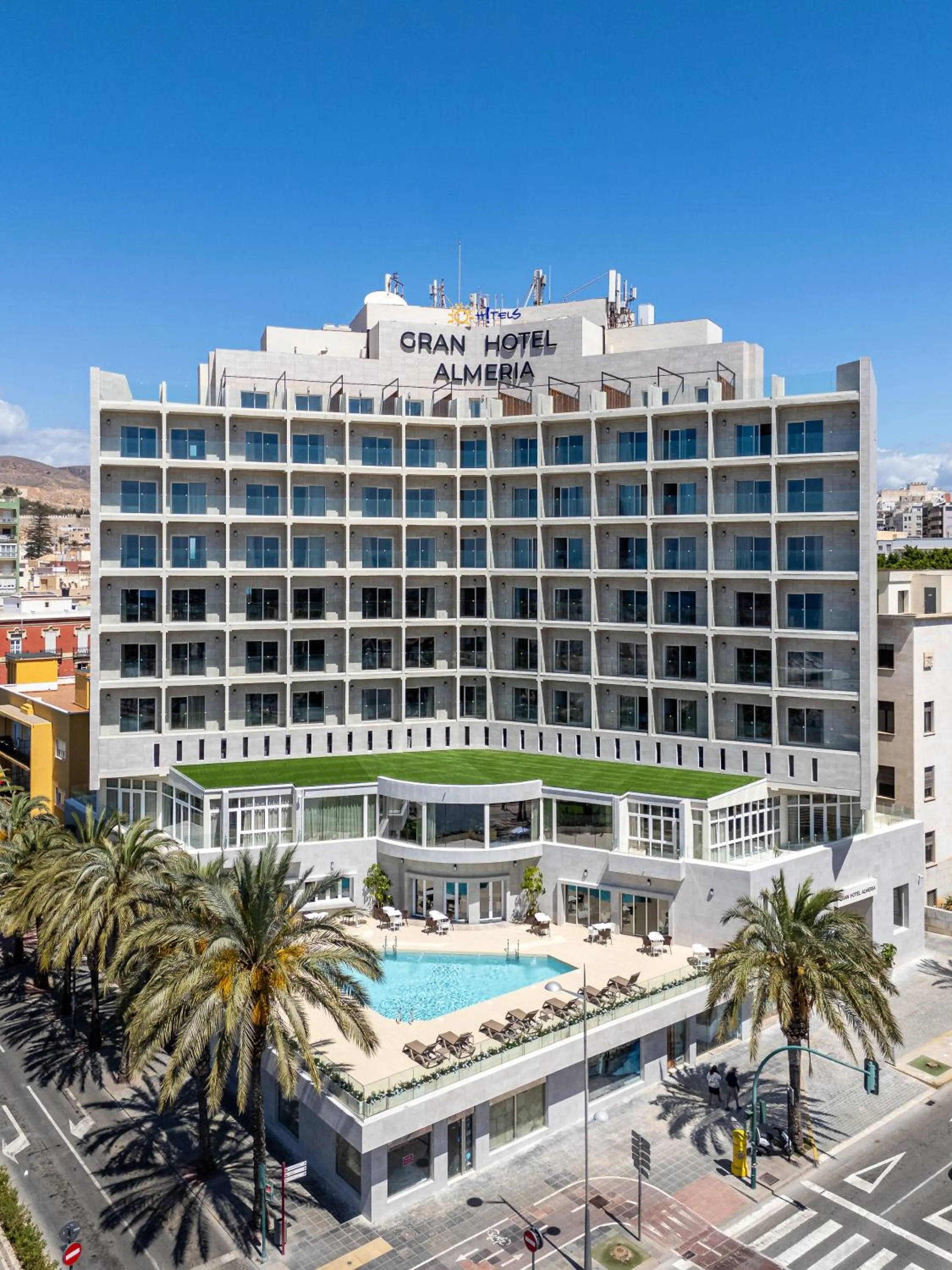 Property building in Ohtels Gran Hotel Almeria
