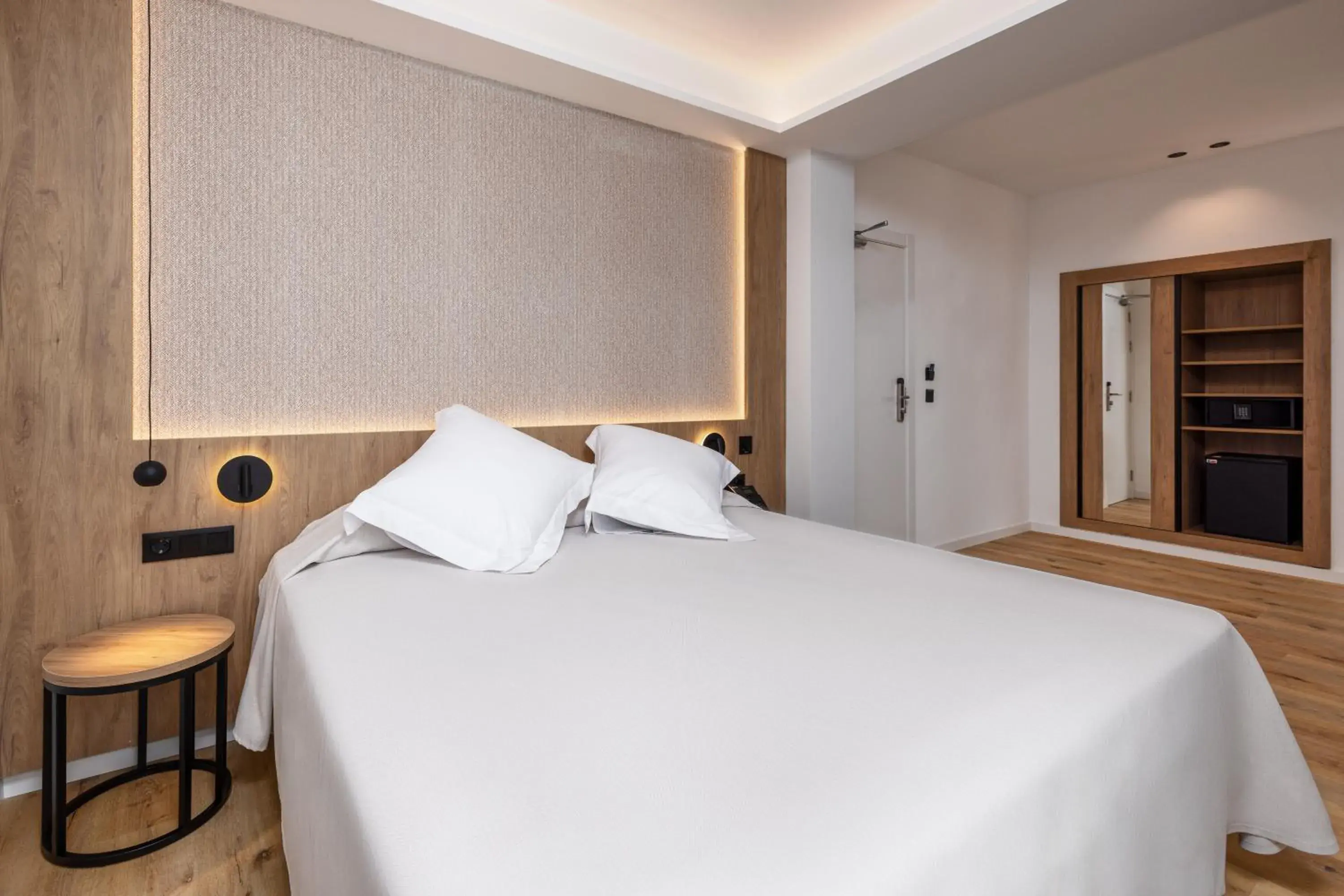 Double Room with Balcony and Sea View in Ohtels Gran Hotel Almeria Double Room with Balcony and Sea View in Ohtels Gran Hotel Almeria