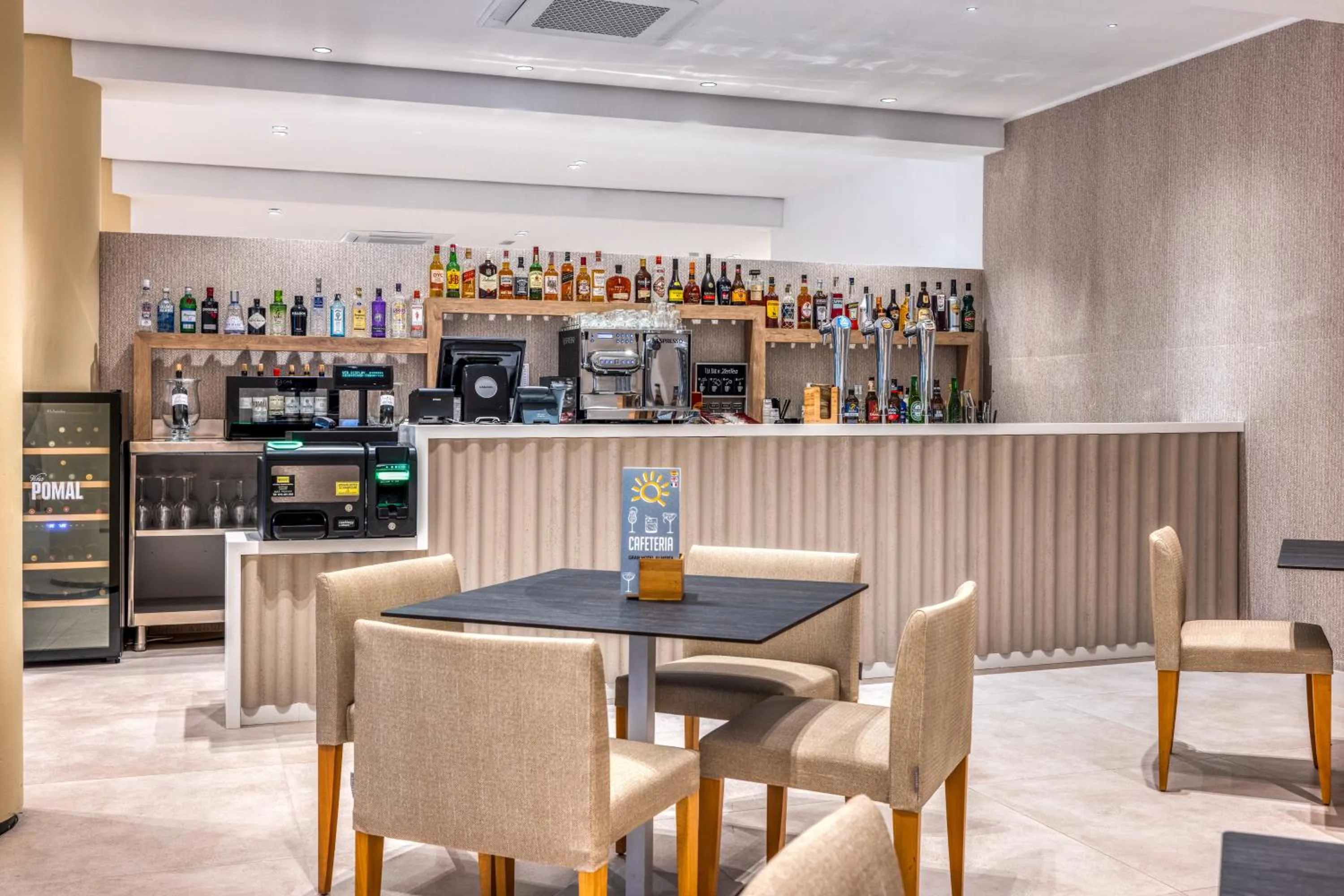 Lounge or bar in Ohtels Gran Hotel Almeria