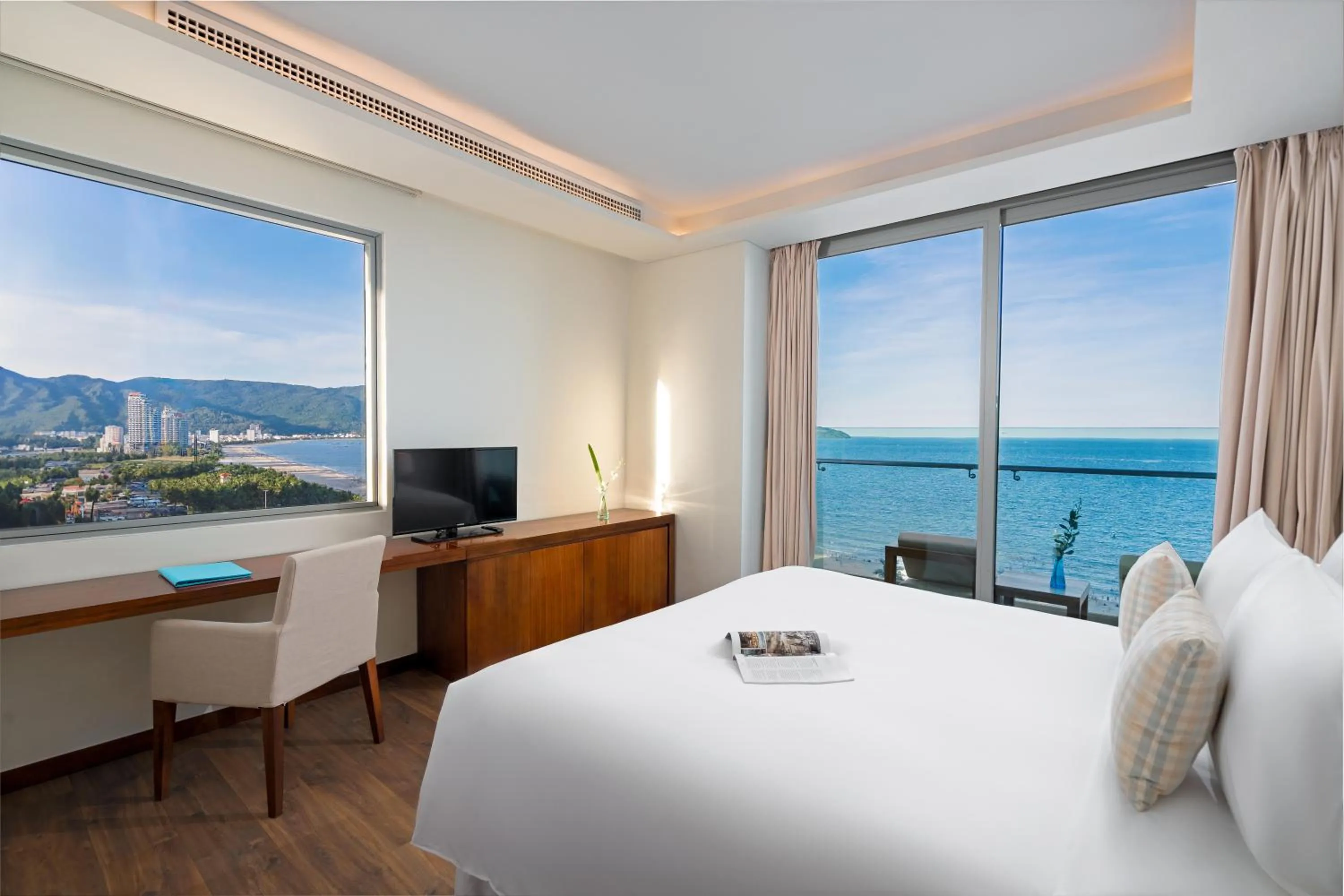 Bed in A La Carte Da Nang Beach