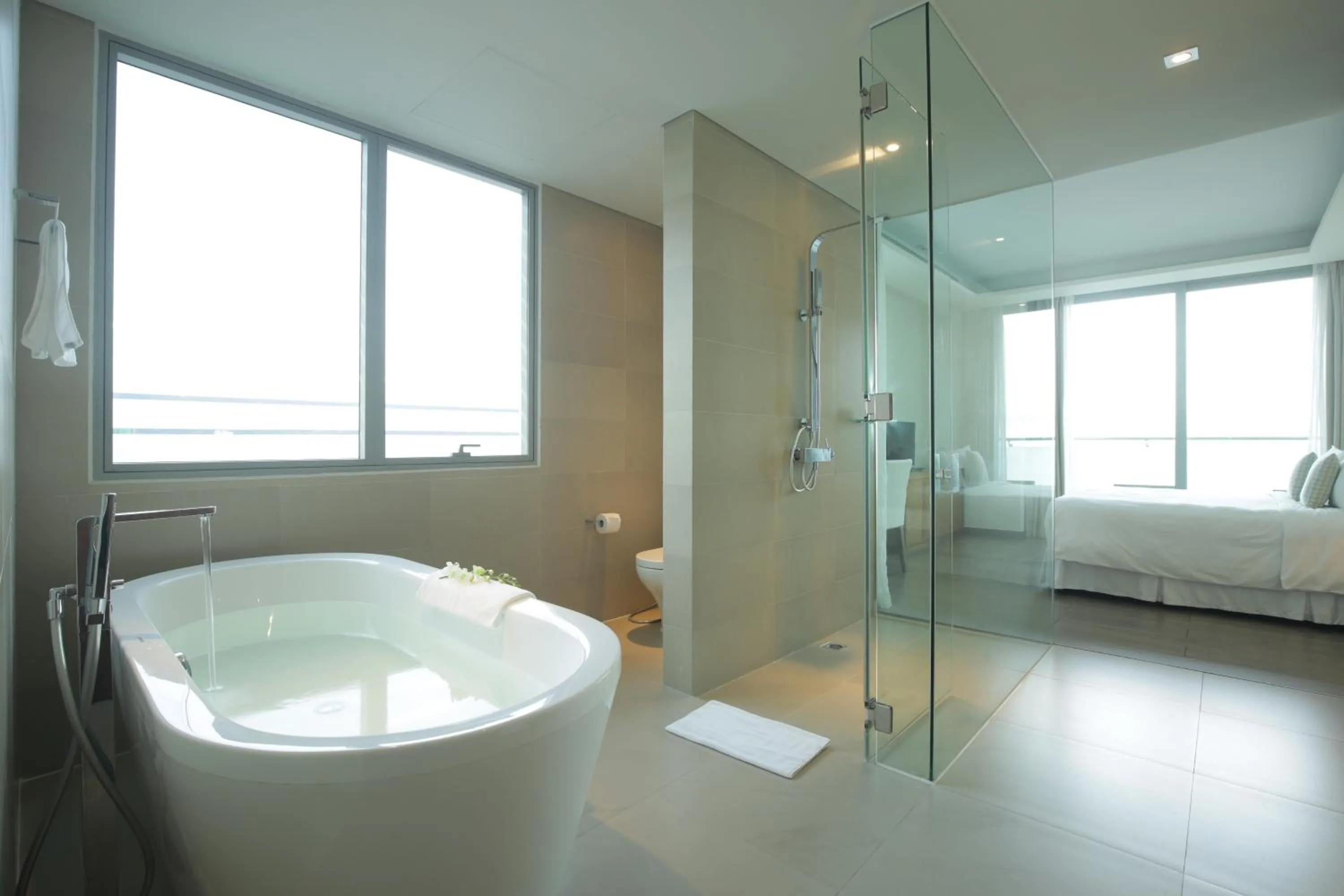 Bathroom in A La Carte Da Nang Beach