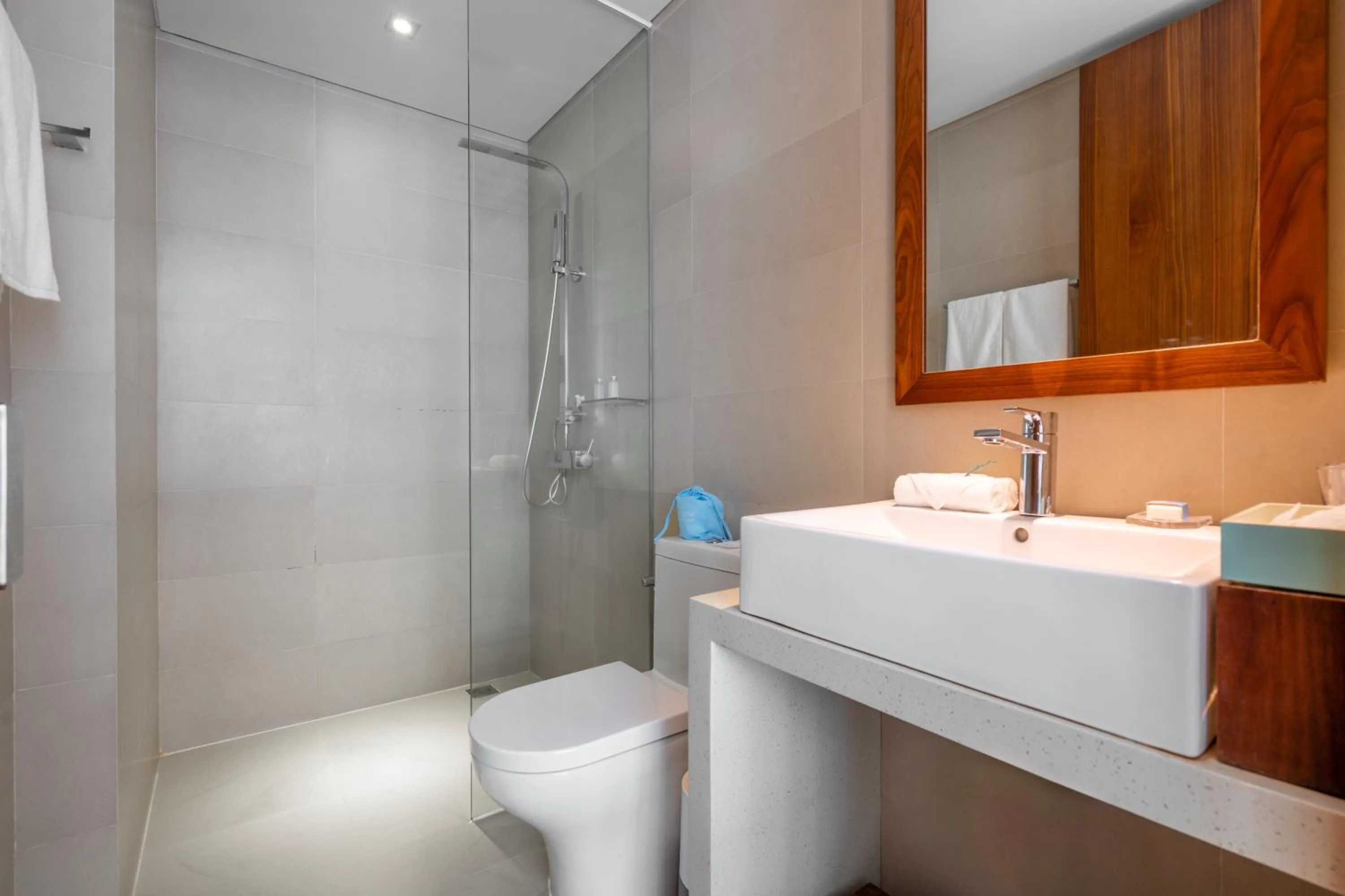 Toilet in A La Carte Da Nang Beach