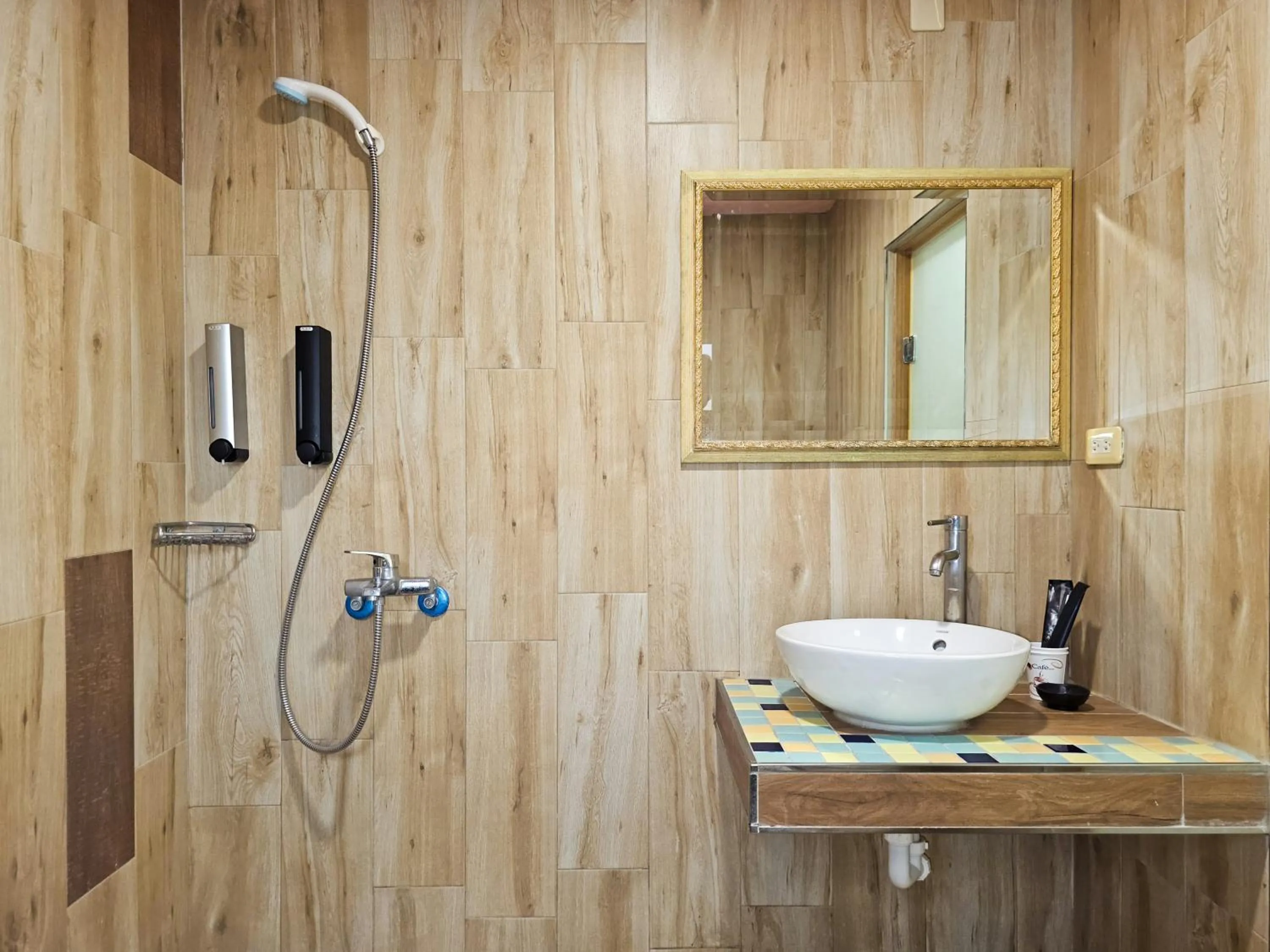 Shower in Kenting Dream Hotel