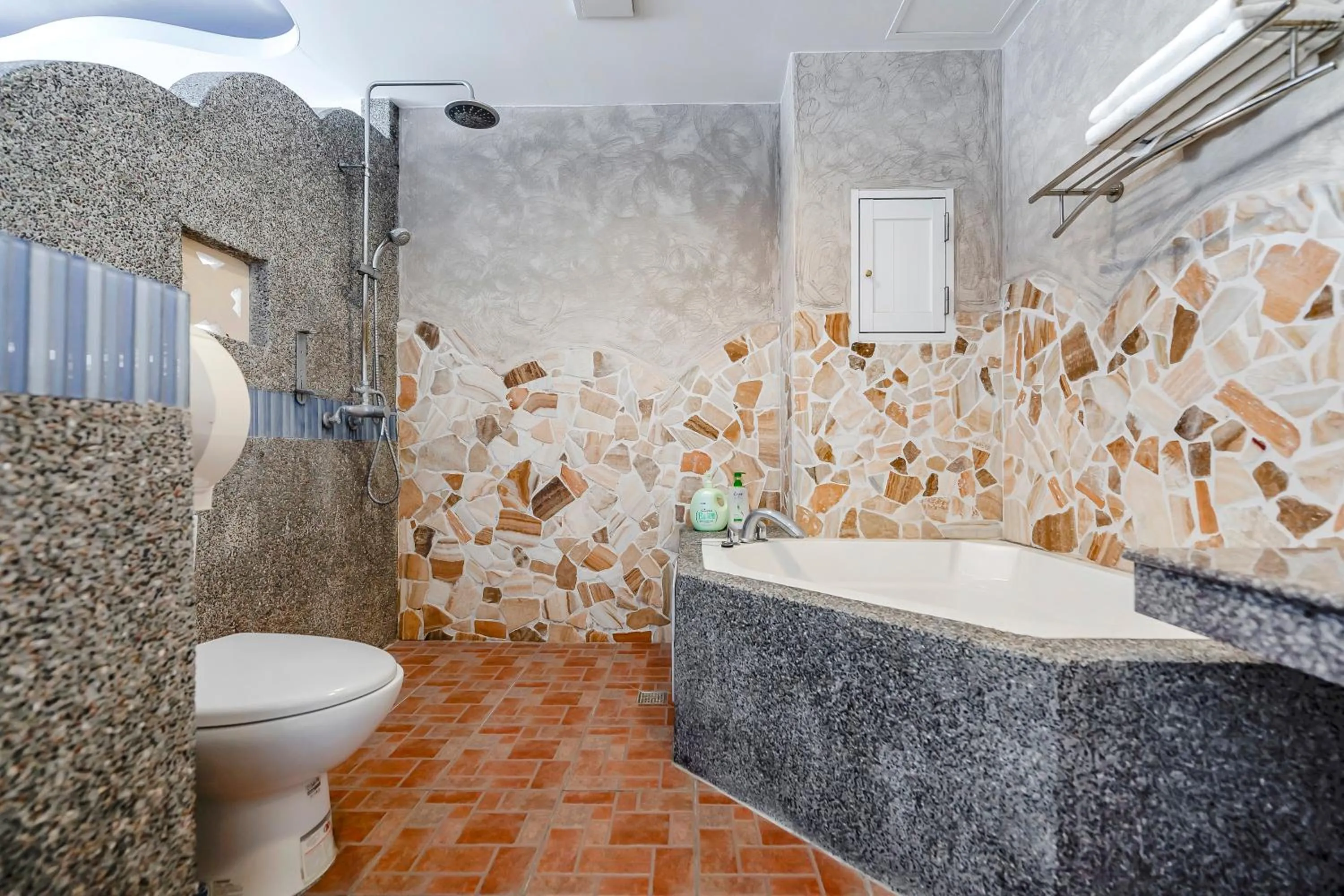 Bathroom in Wei Yuan Hotel