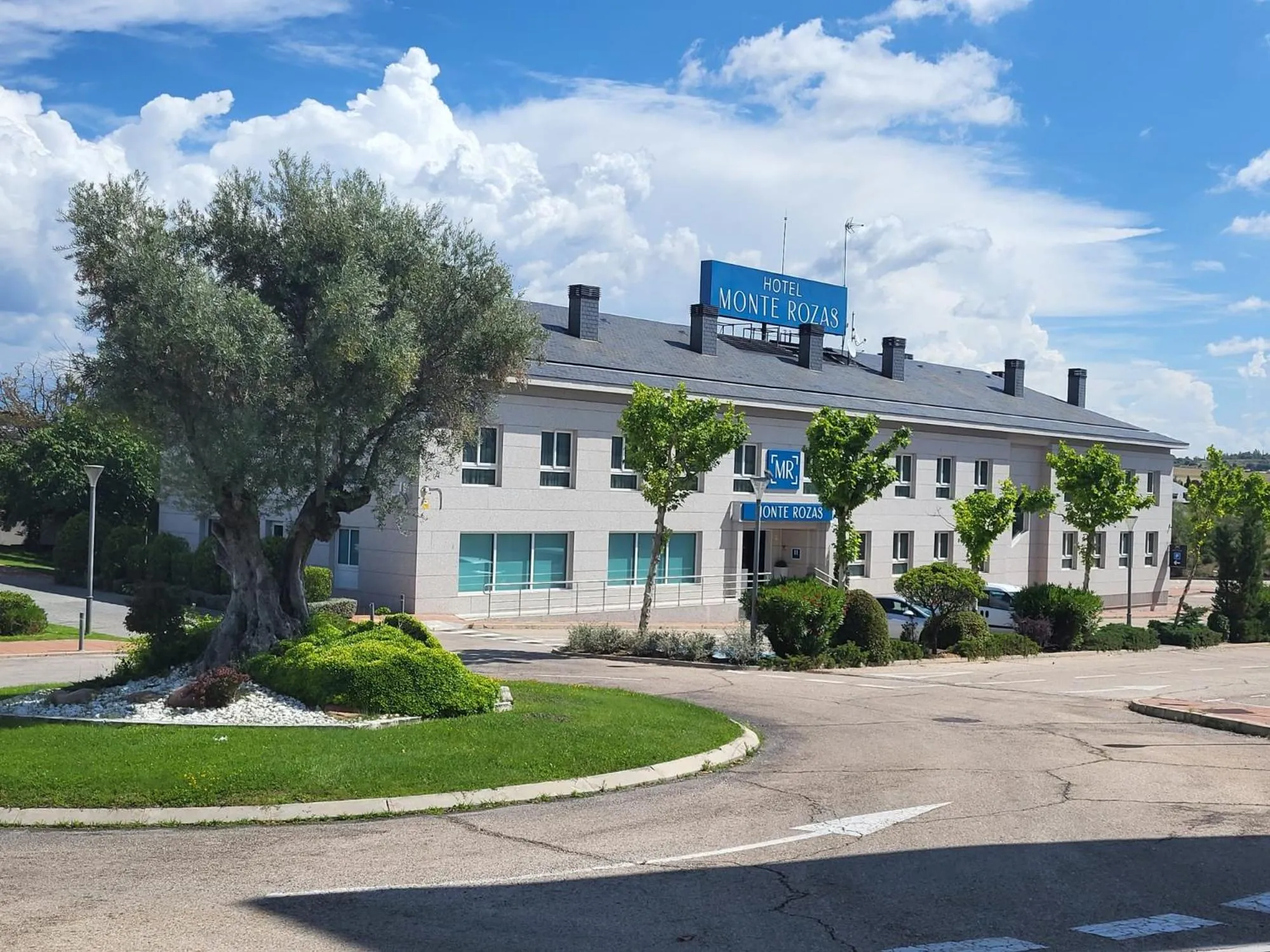 Property building in Hotel Monte Rozas