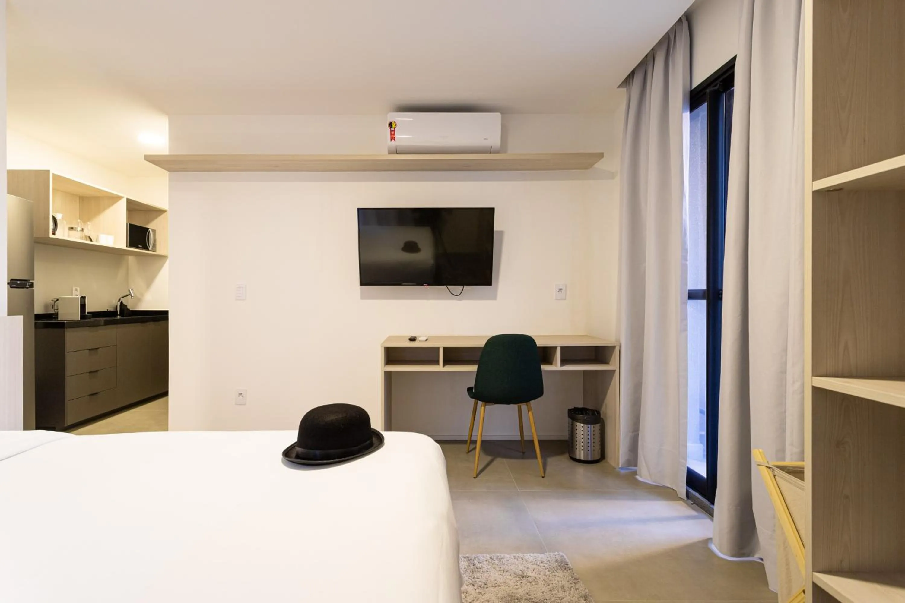 Bed in Charlie Sabiá Moema Essential