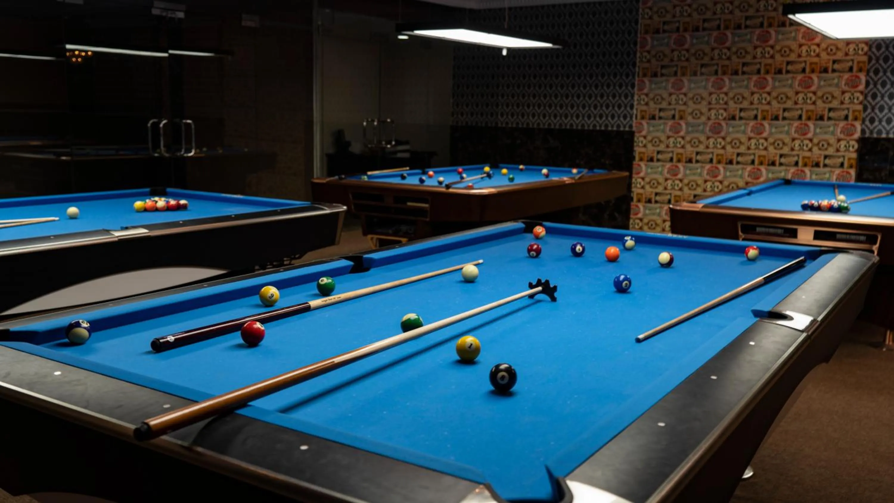 Billiard in BOONMAX Hotel