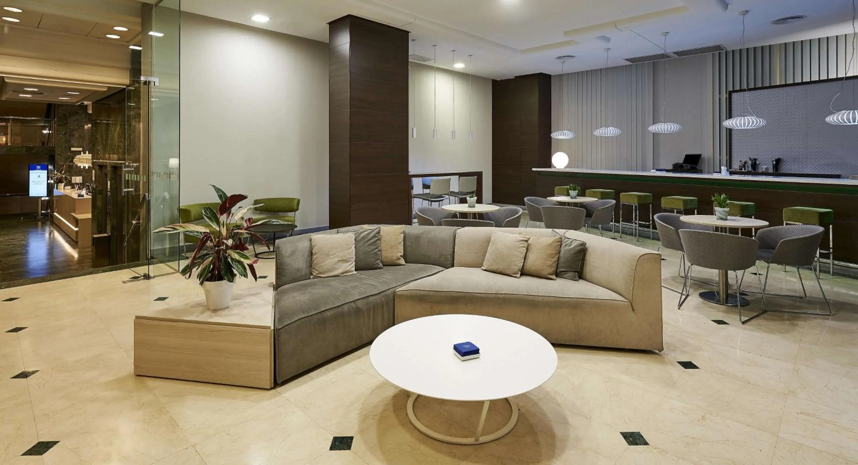 Lobby or reception in NH Valencia Center
