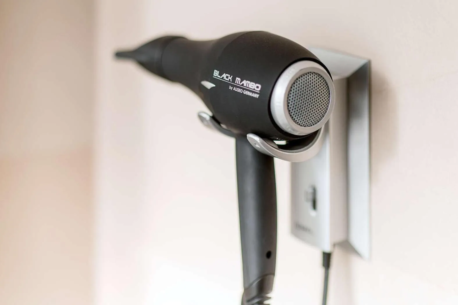 Bathroom in NH Valencia Center