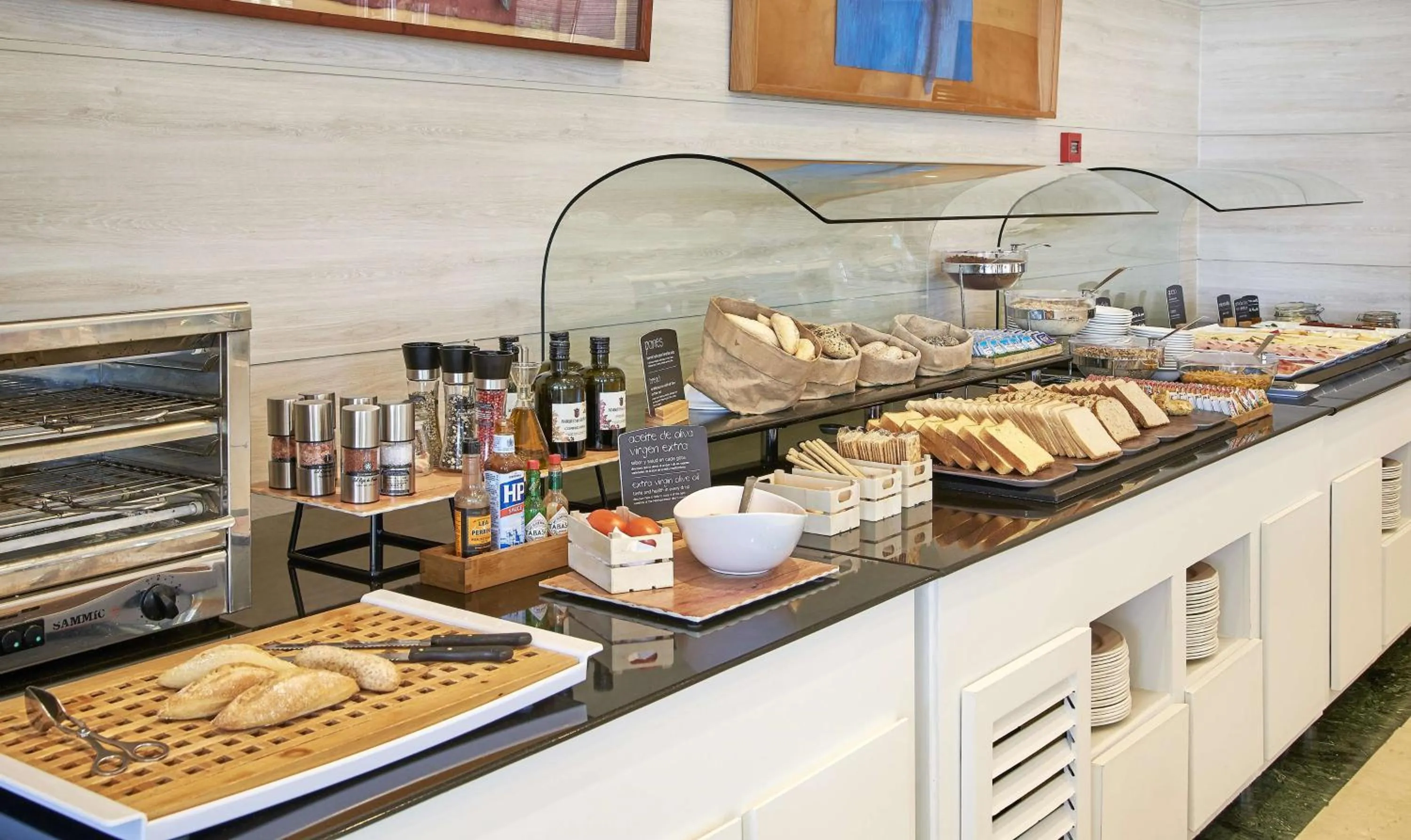 Breakfast in NH Valencia Center