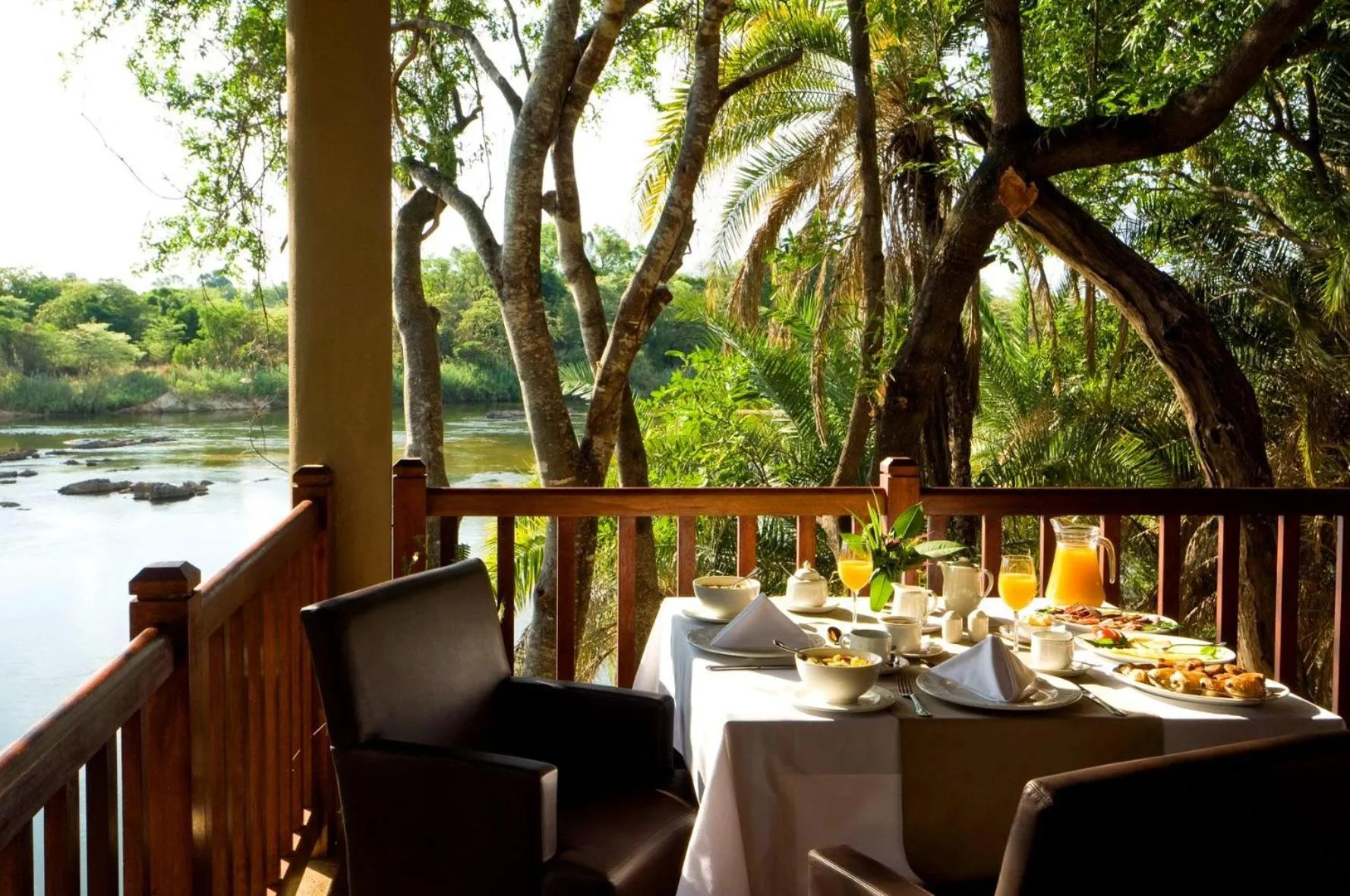 Breakfast in Divava Okavango