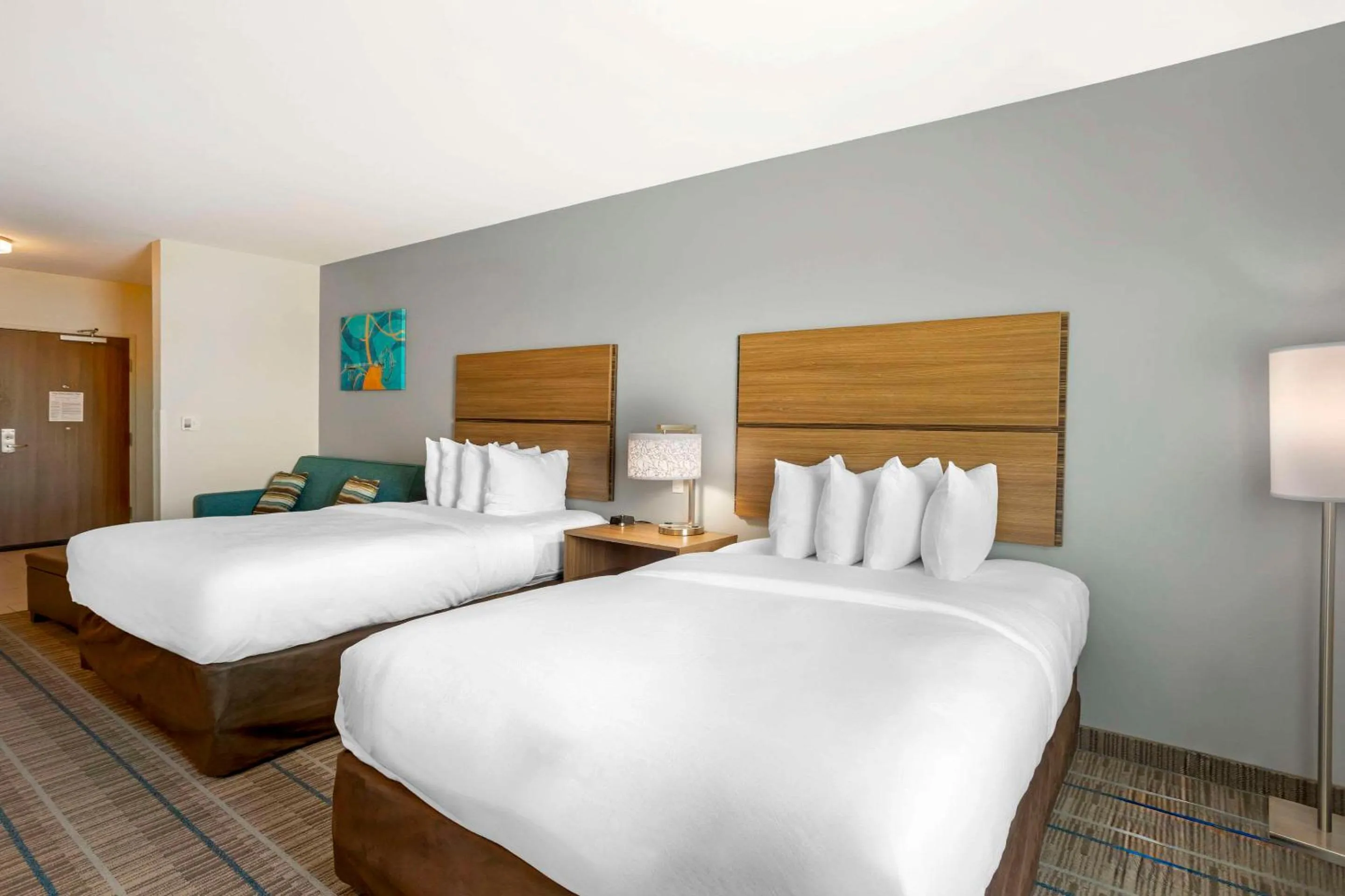 Bedroom, Bed in MainStay Suites North - Central York